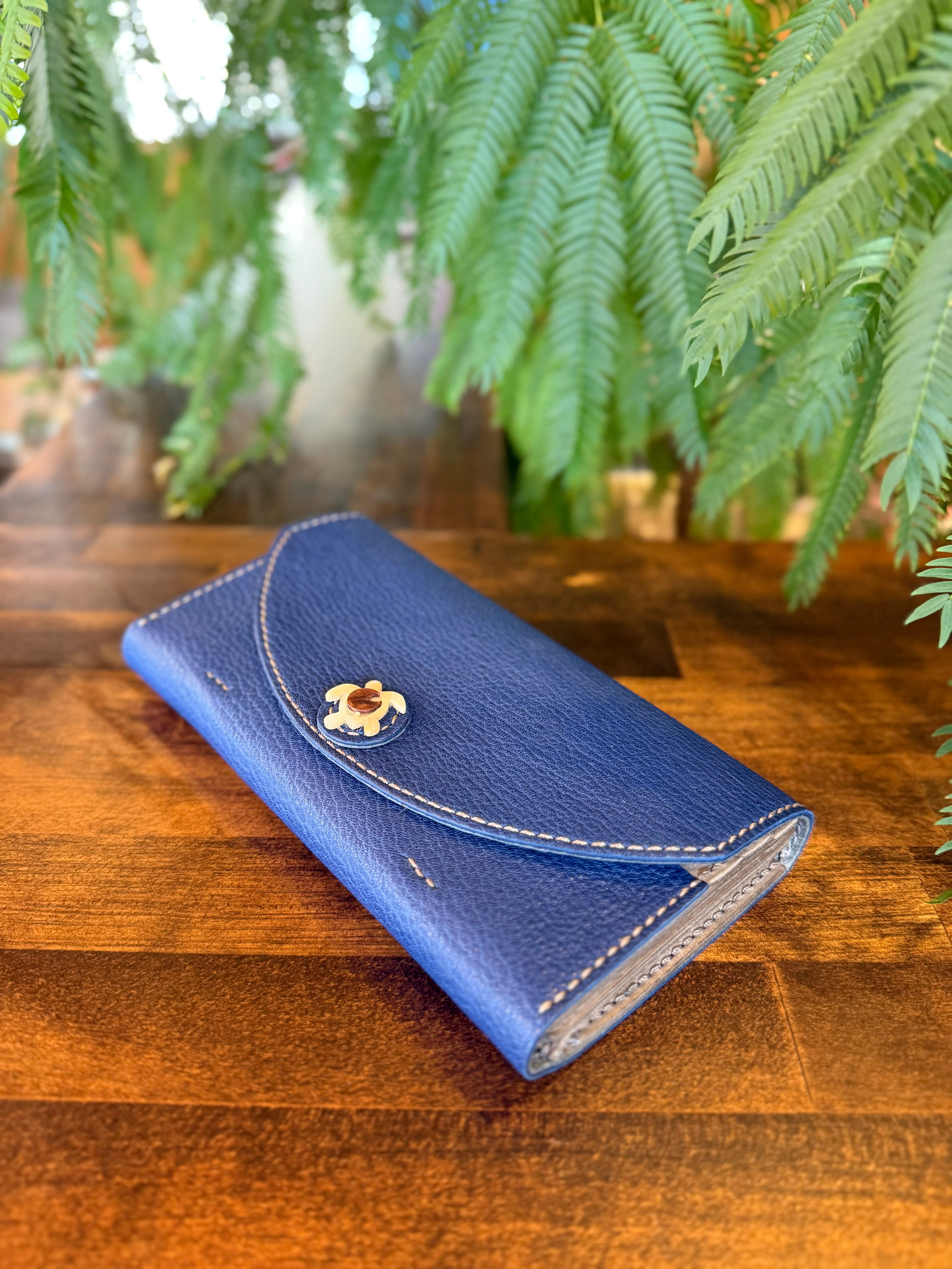【蝦夷鹿革】ウミガメのロングウォレット(ブルー)【受注生産】