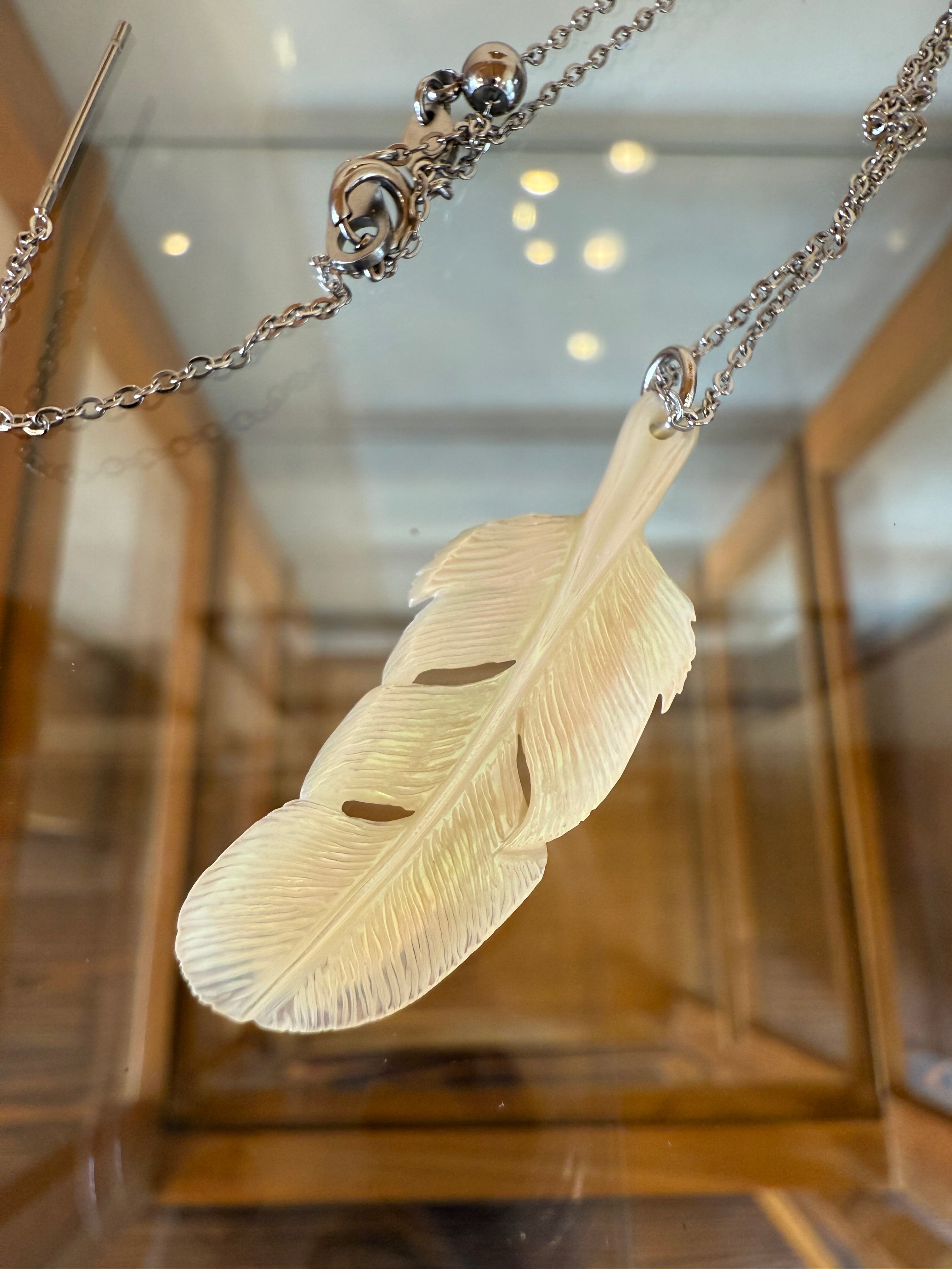 フェザー(夜光貝)ネックレス