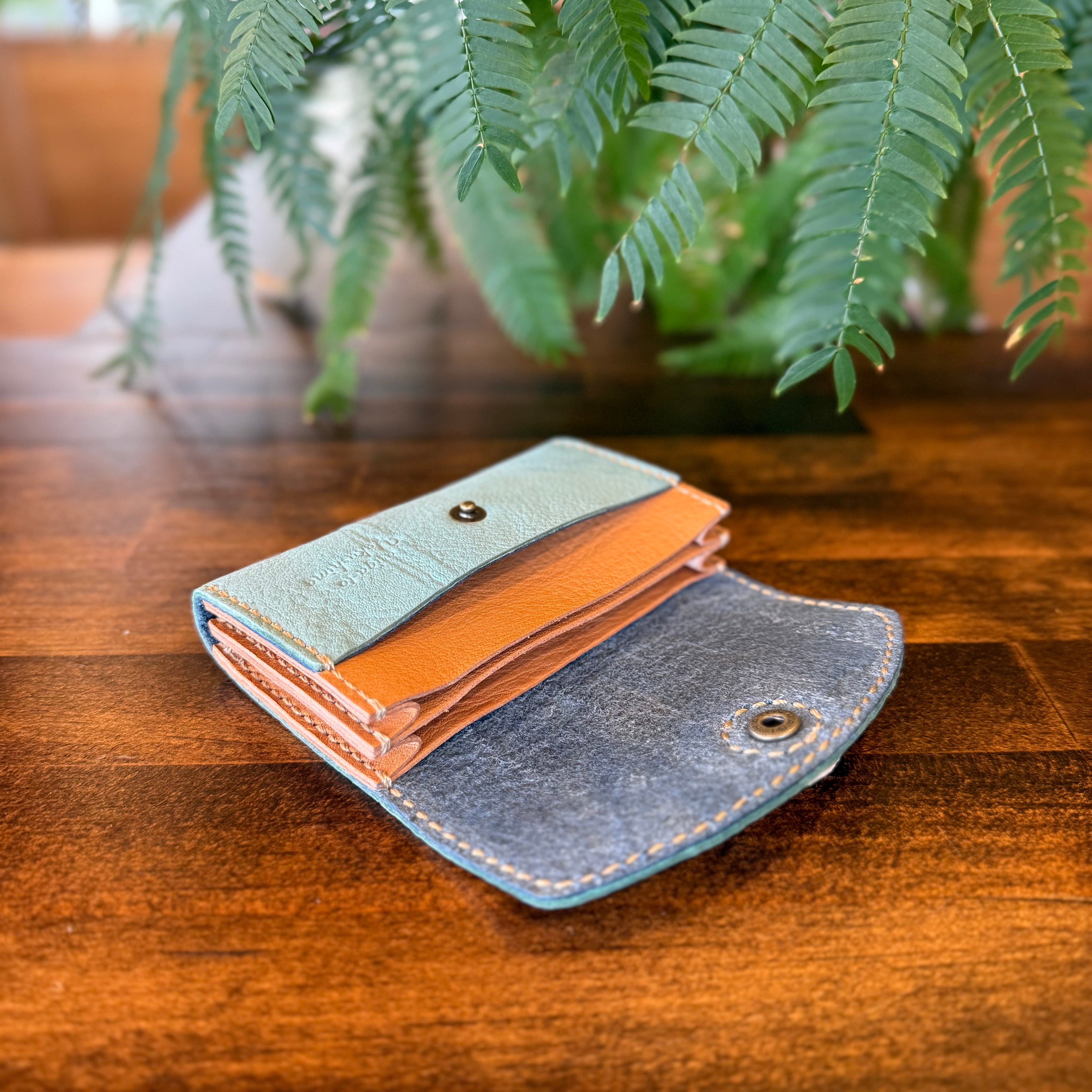 Wallet business card holder (Horns with Yakushika relief and luminous shell crescent moon)