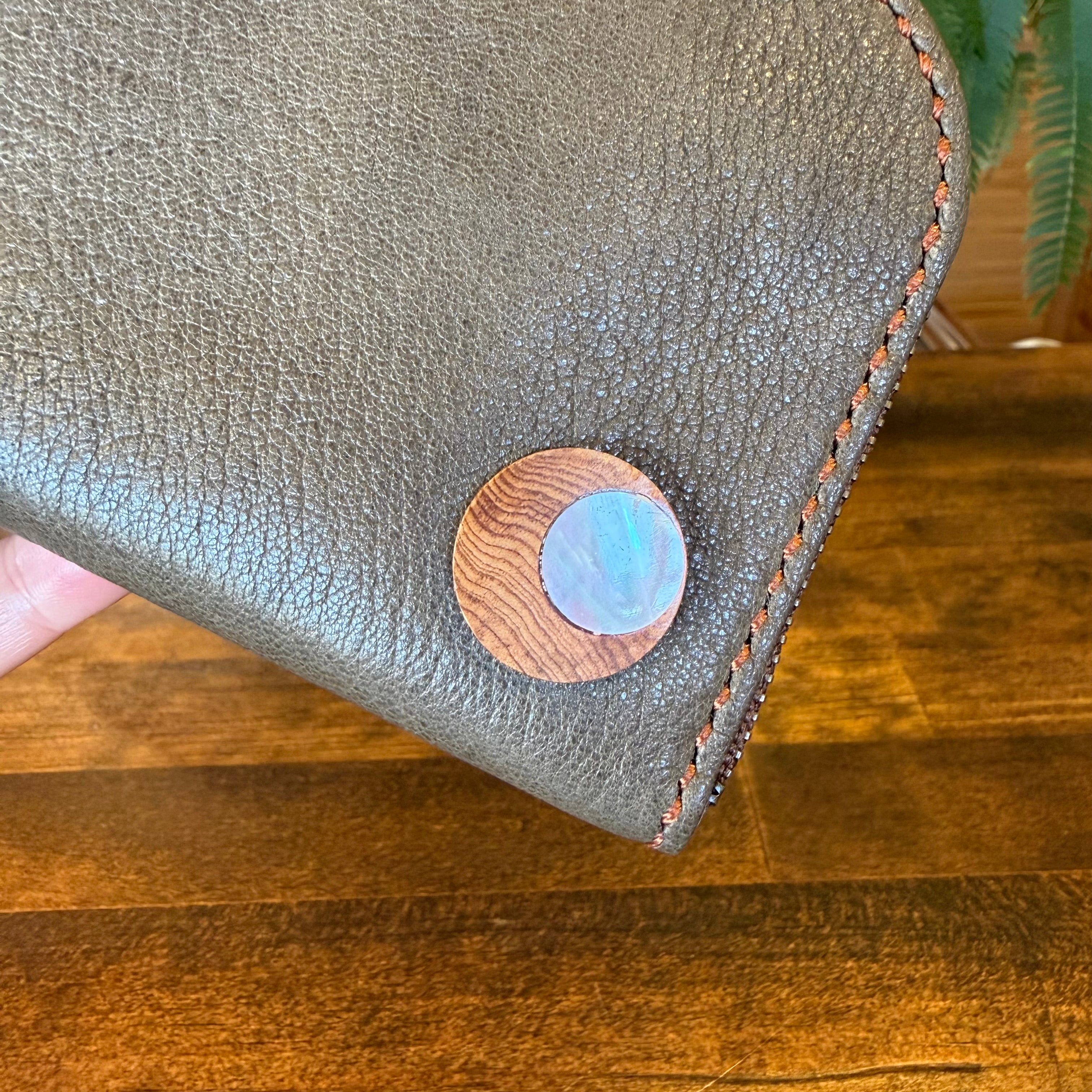 【屋久鹿革】島財布セミロング(カーキ)