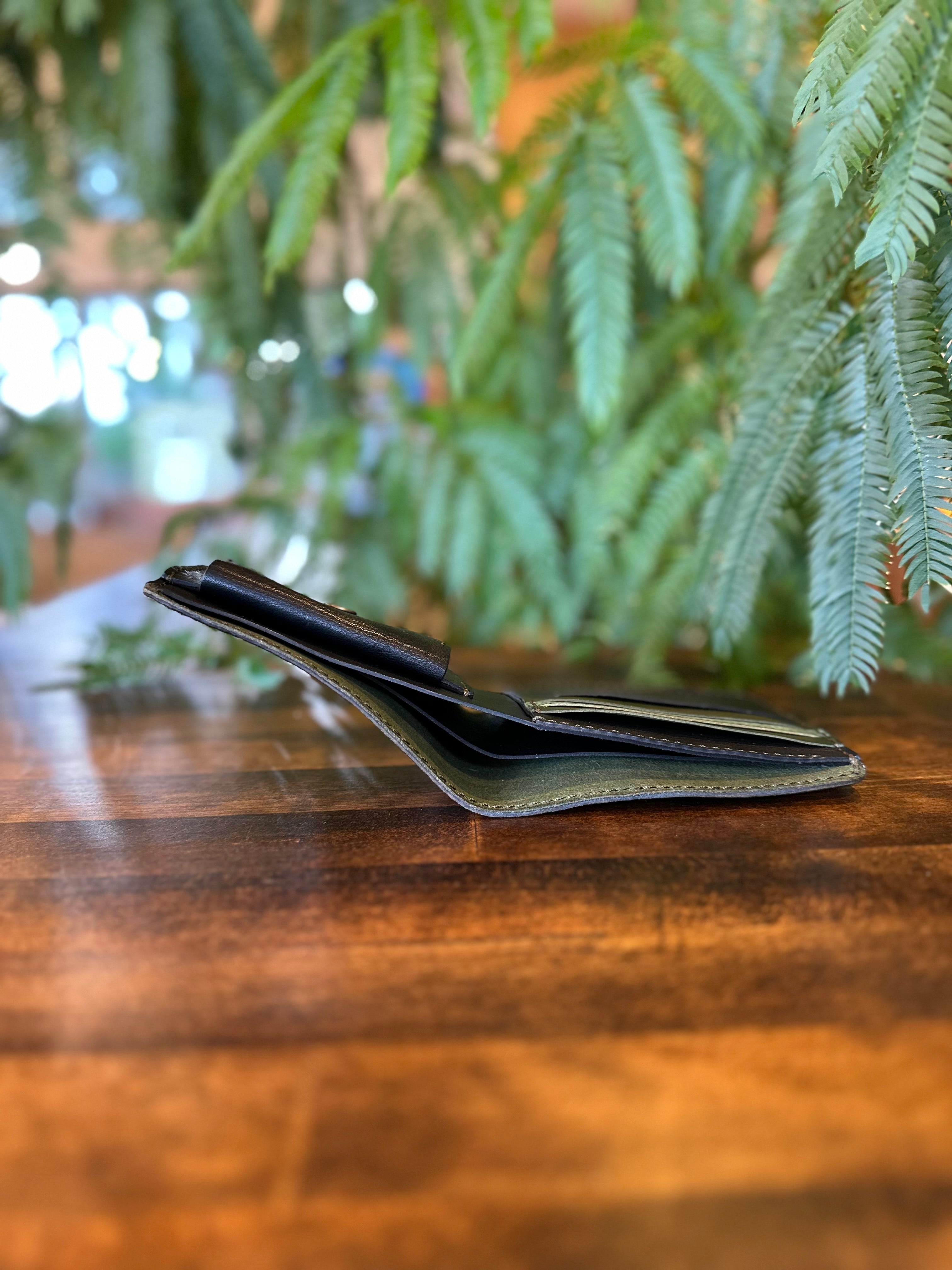 【屋久鹿革】二つ折り財布(夜森)