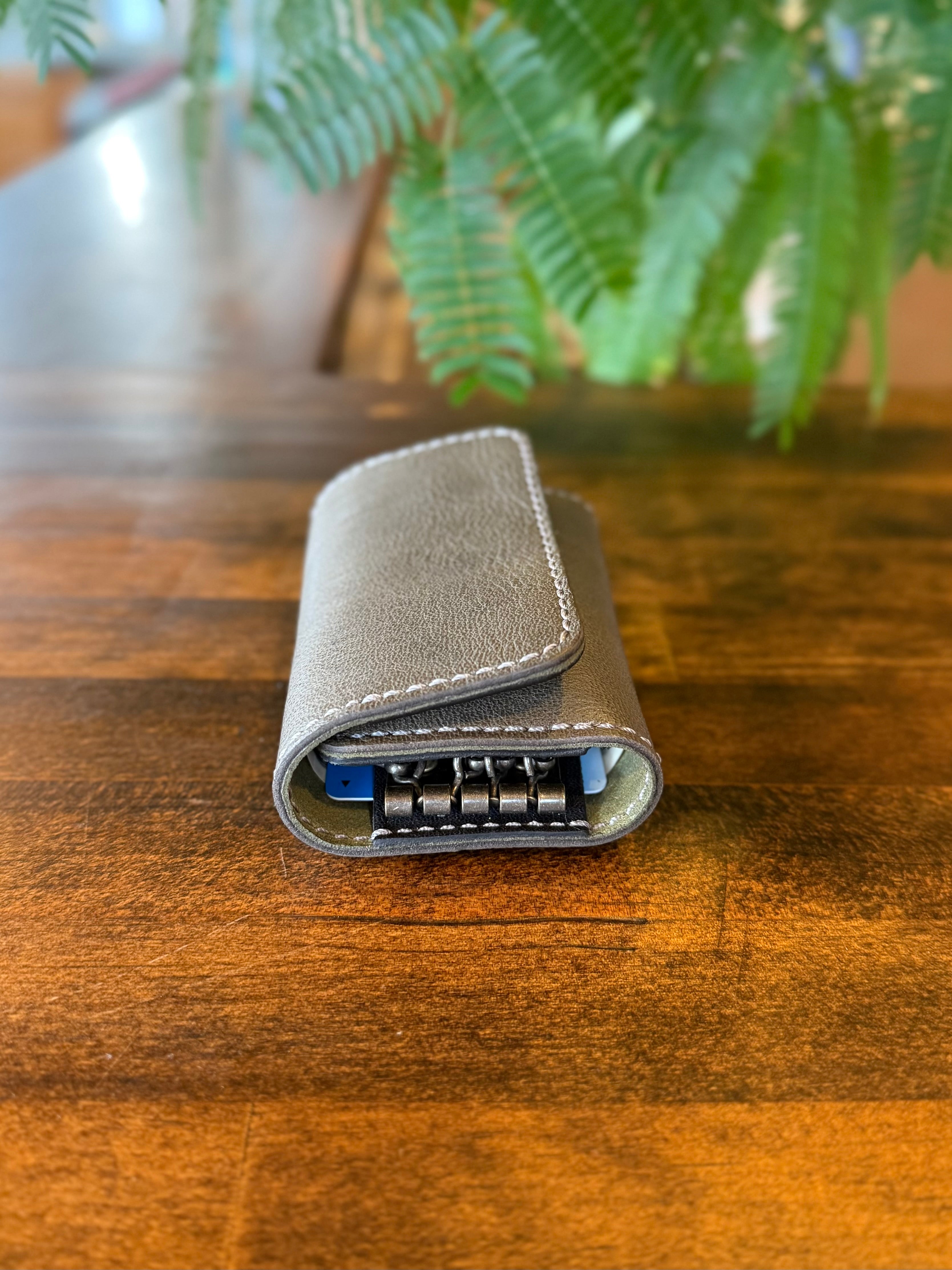 【屋久鹿革】おさいふキーケース(カーキ)