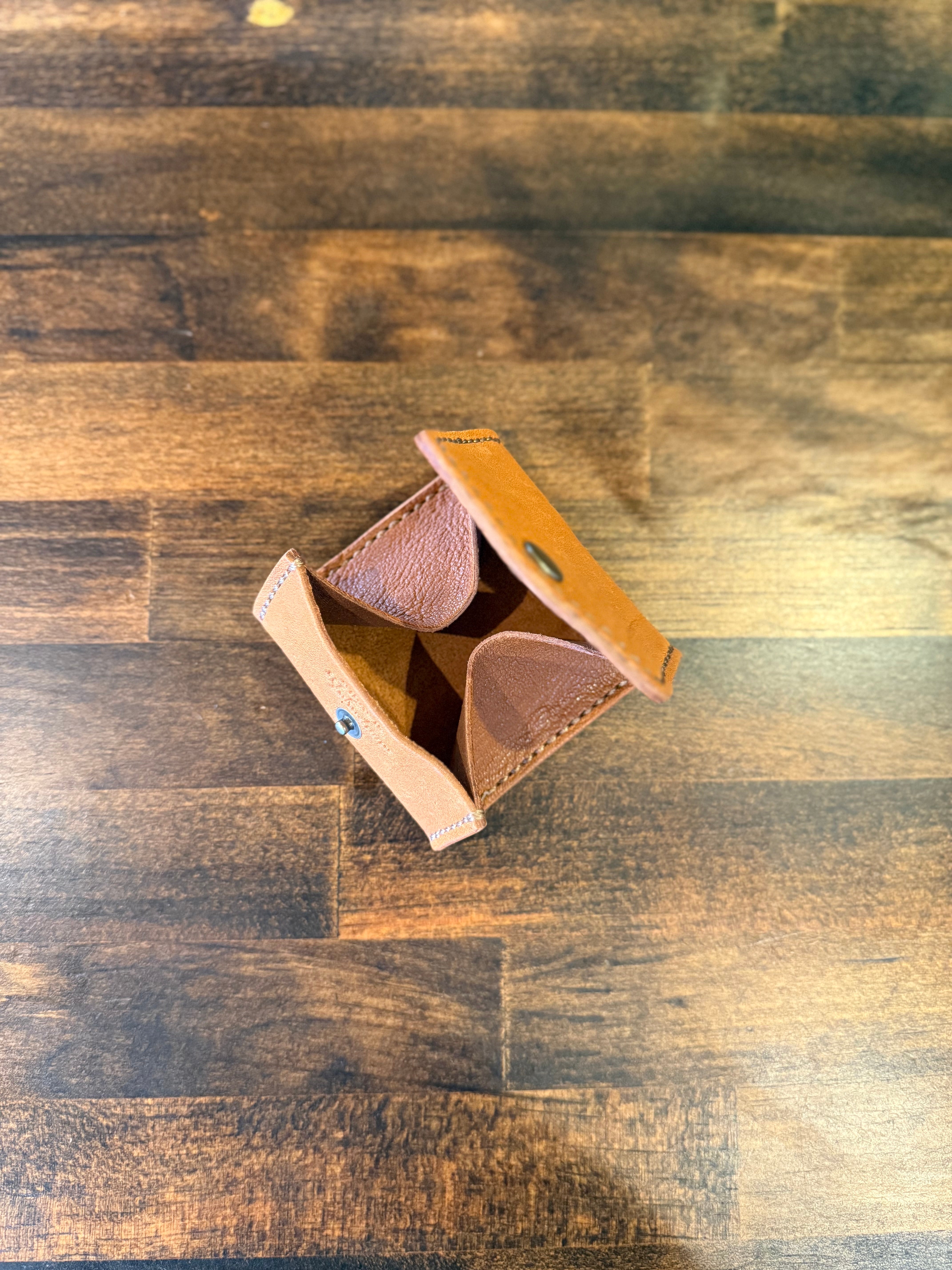 【屋久鹿革×京鹿革】BOX型コインケース(キャメル)