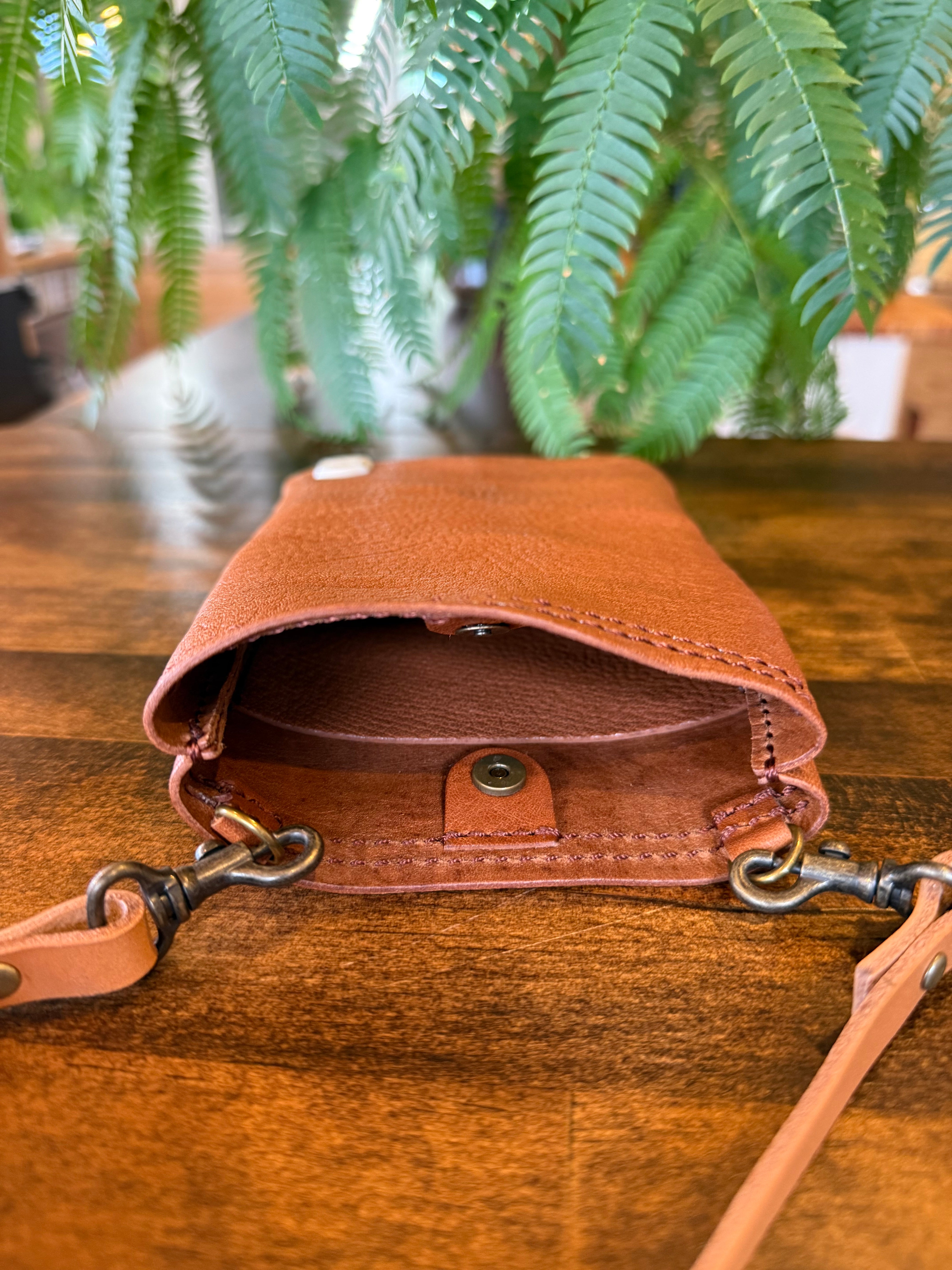 サコッシュ・京鹿革×屋久鹿のツノ(ブラウン)