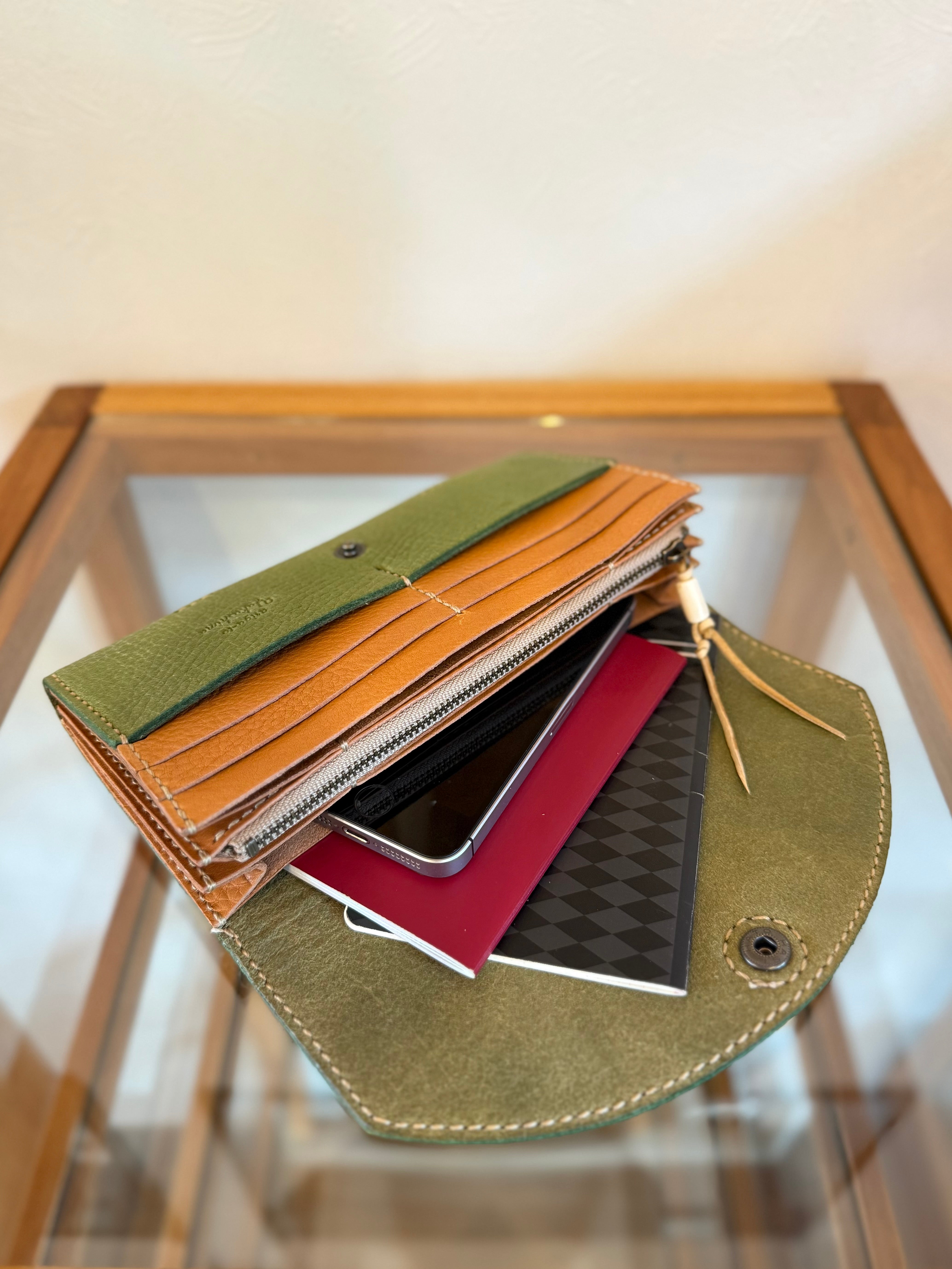 ヤクヤモリのロングウォレット