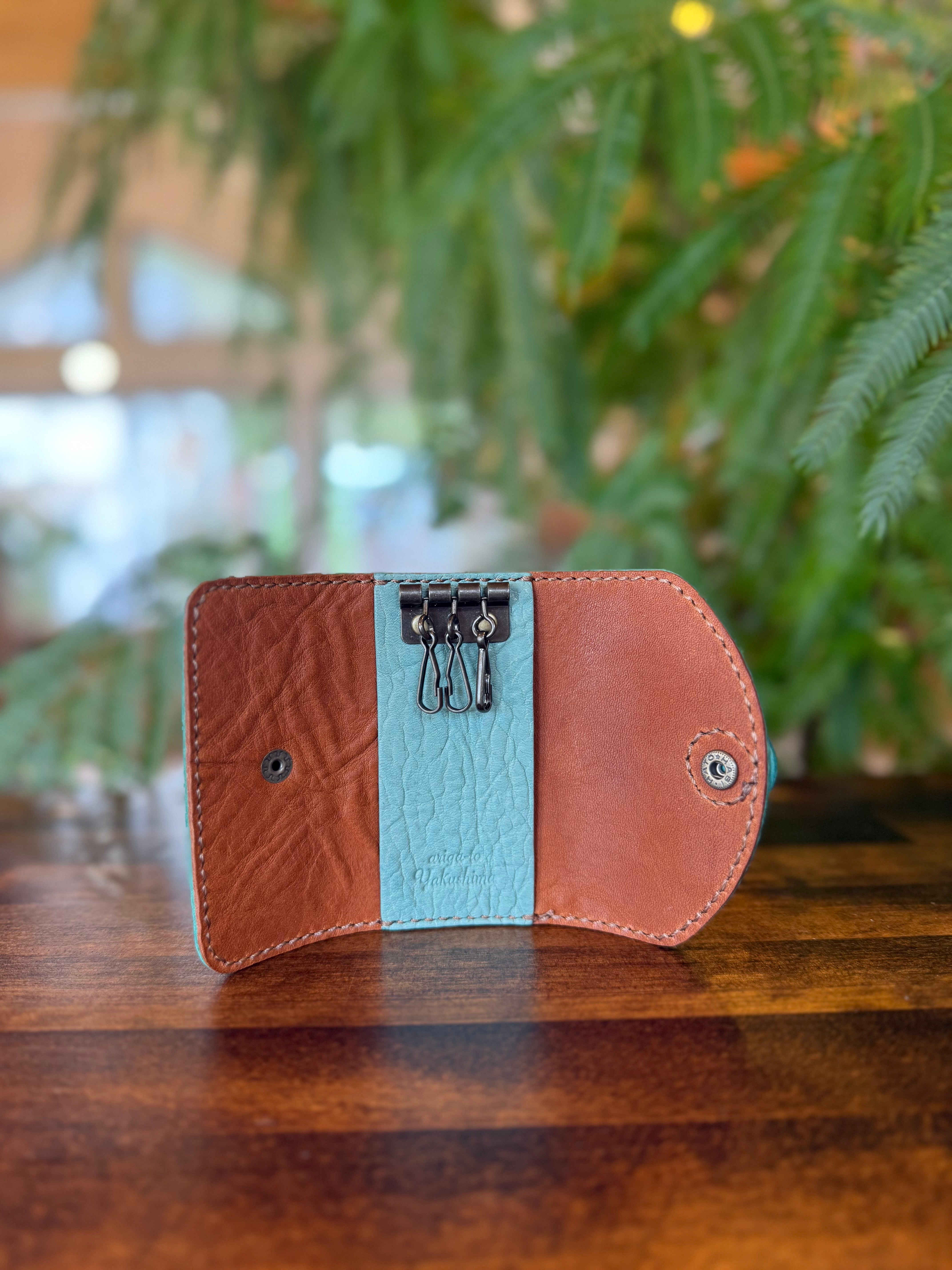 キーケース(屋久杉・ツノ・夜光貝の星)