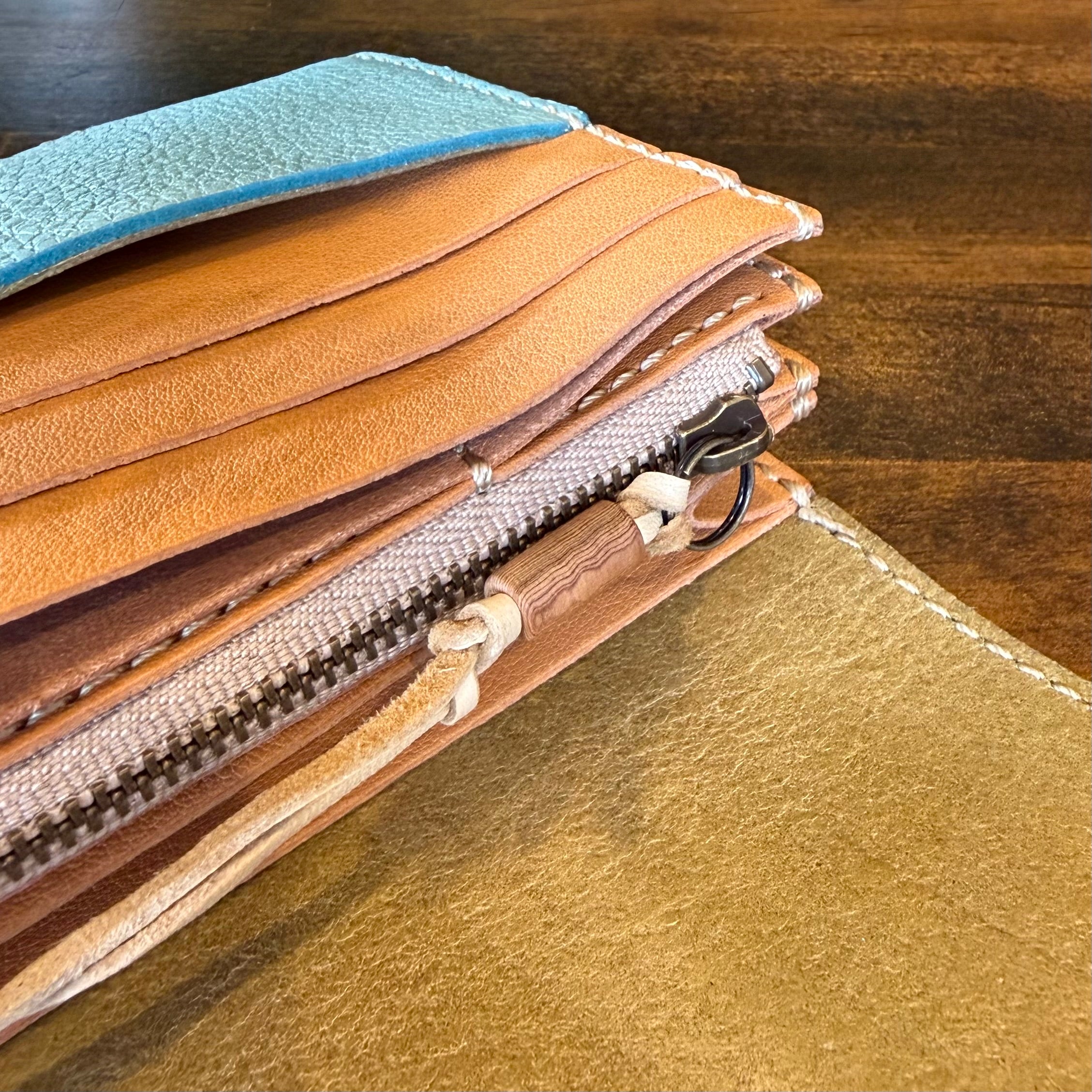 Yakushima Deer Leather Long Wallet – Sea Turtle (Turquoise × Light Camel)