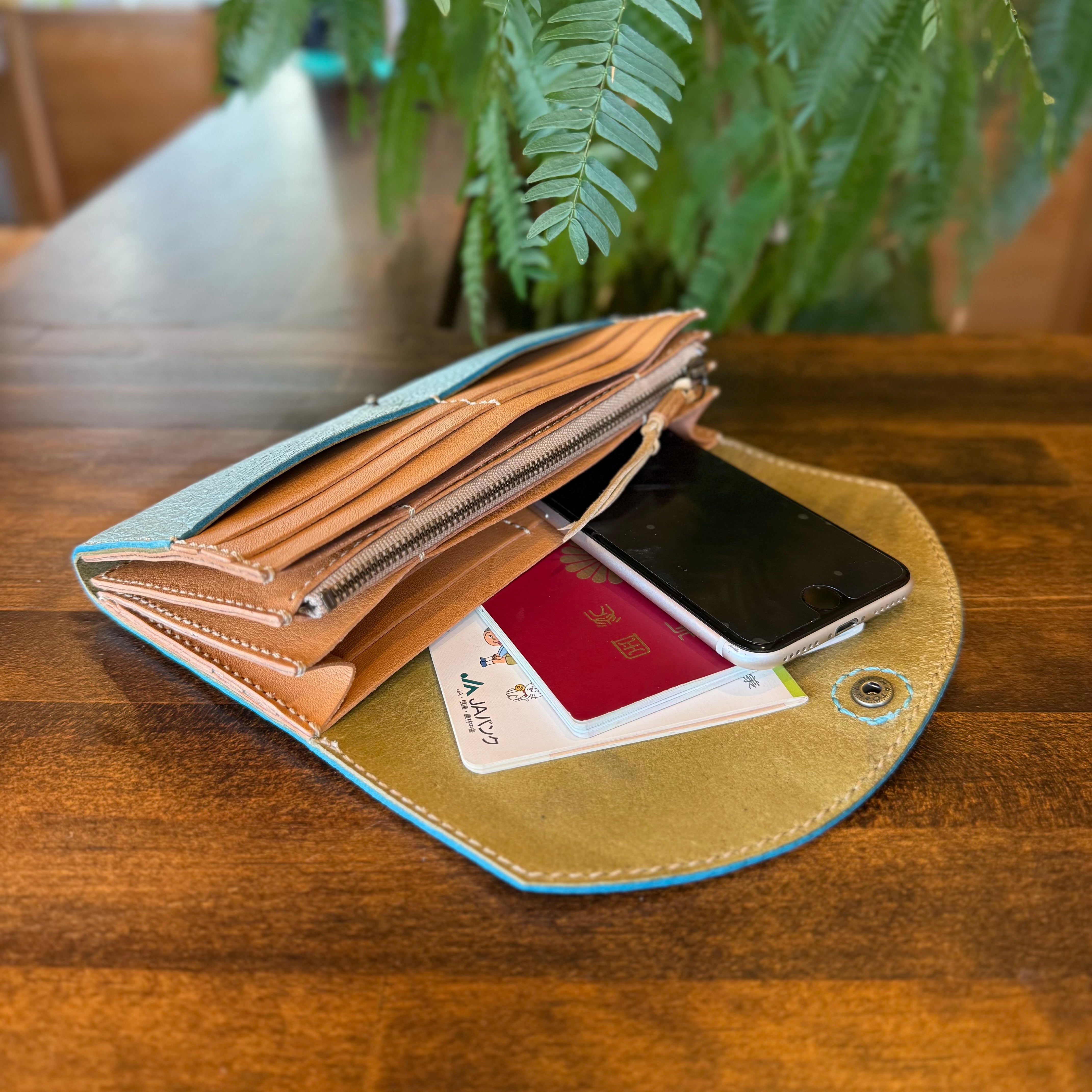 Yakushima Deer Leather Long Wallet – Sea Turtle (Turquoise × Light Camel)