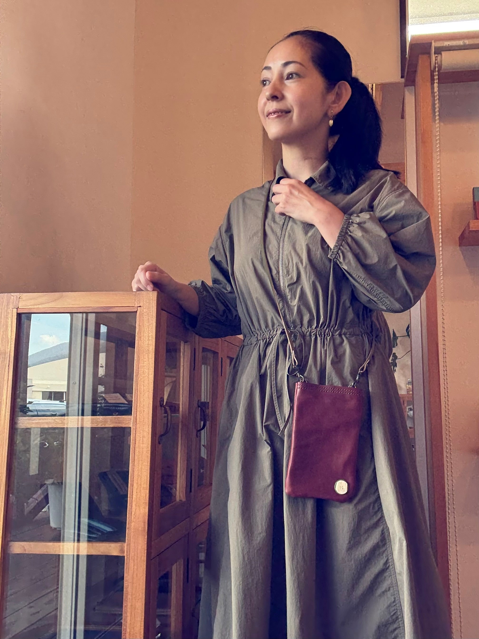 スマホサコッシュ・栃木レザー×屋久鹿革(ワイン)