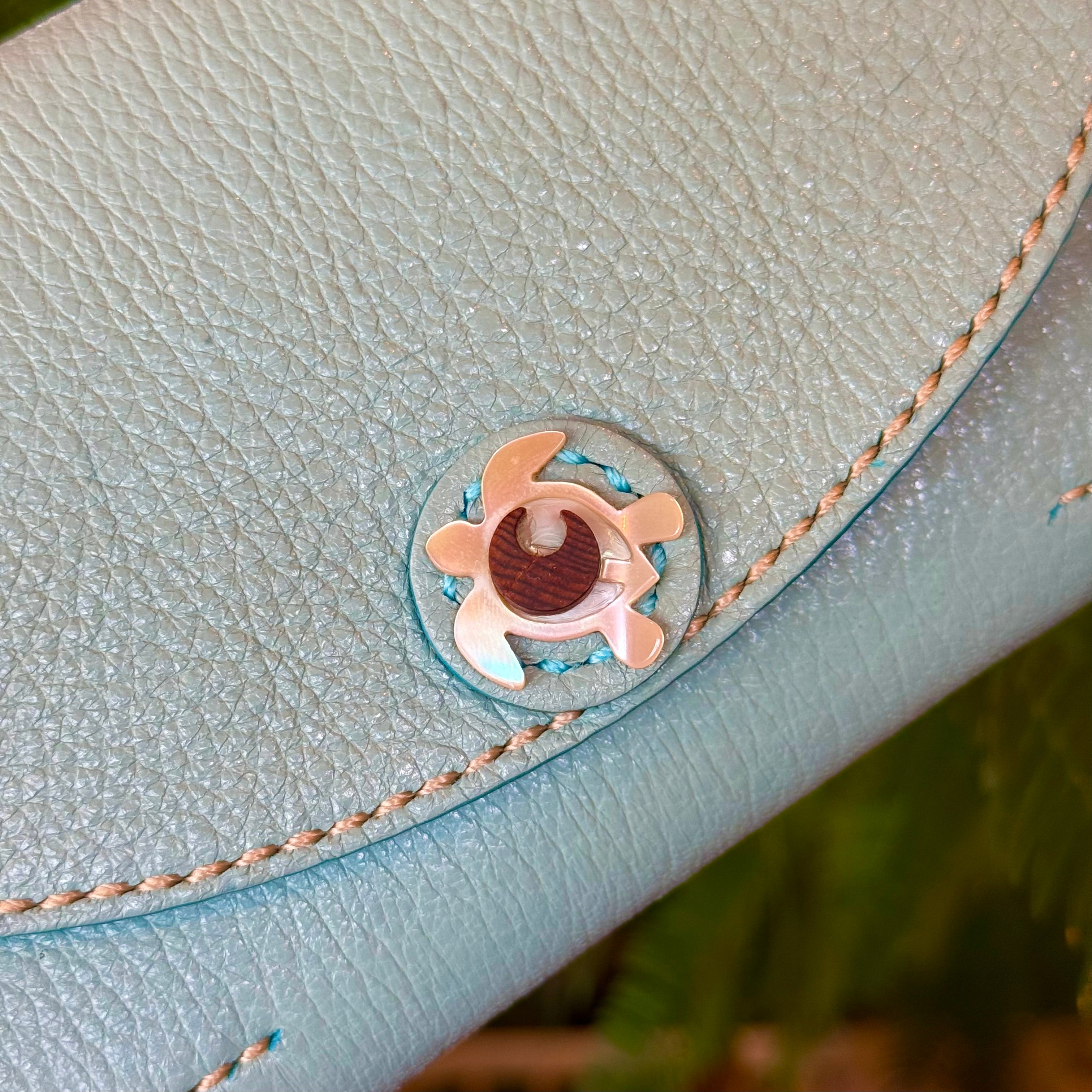 Yakushima Deer Leather Long Wallet – Sea Turtle (Turquoise × Light Camel)