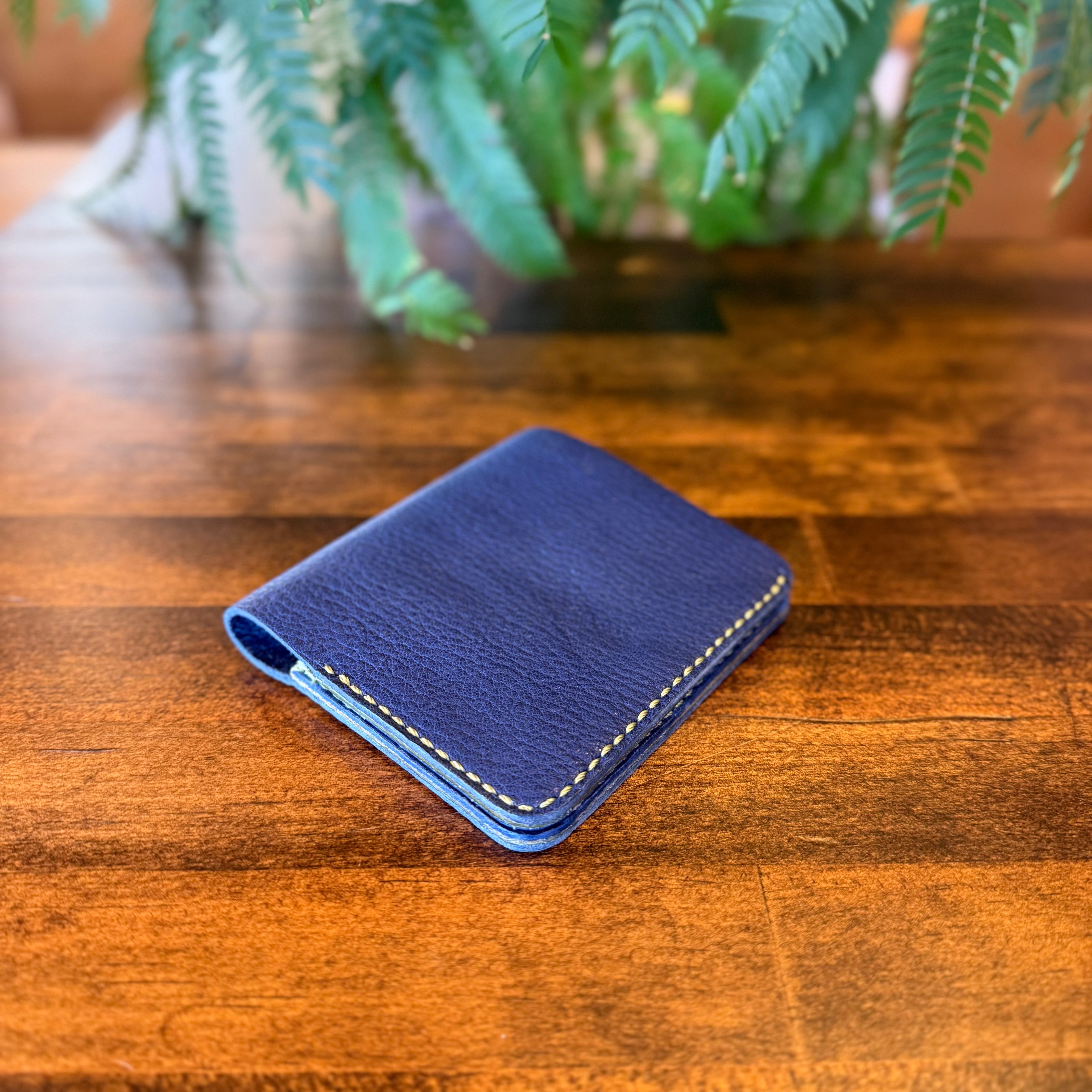 【蝦夷鹿革】家計管理Wallet(ブルー)