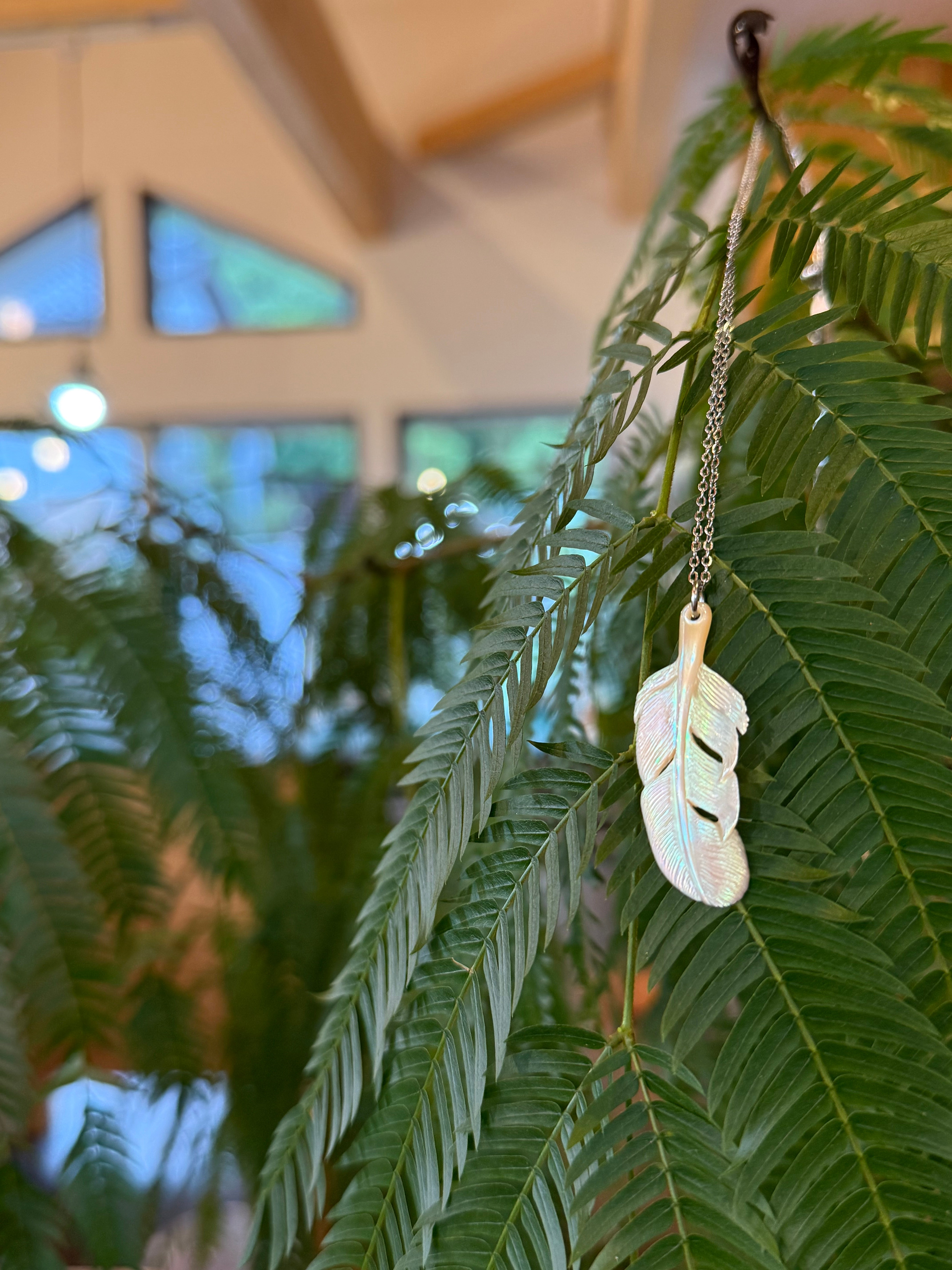 フェザー(夜光貝)ネックレス