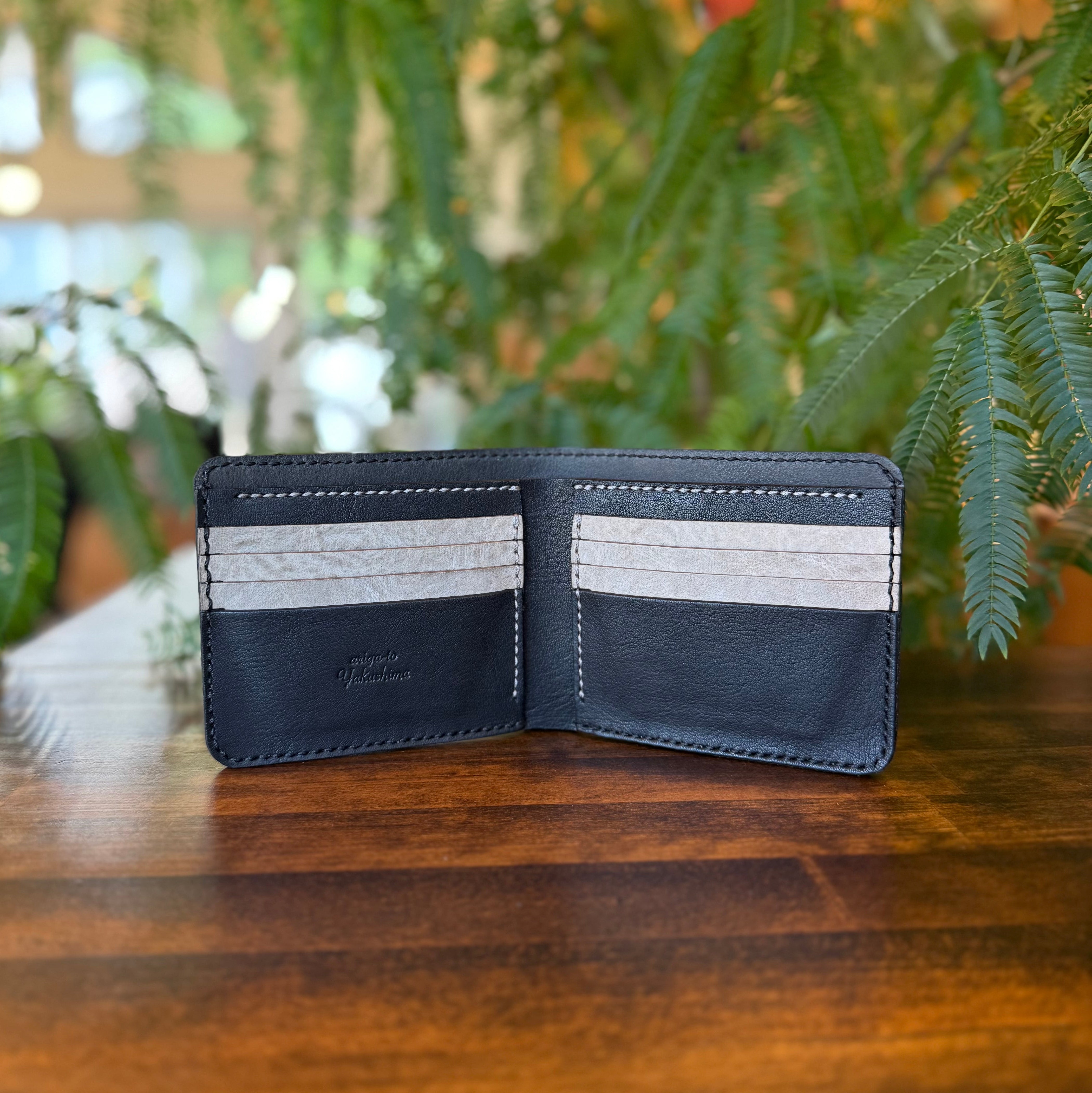 【京鹿革】二つ折り財布「黒味岳」