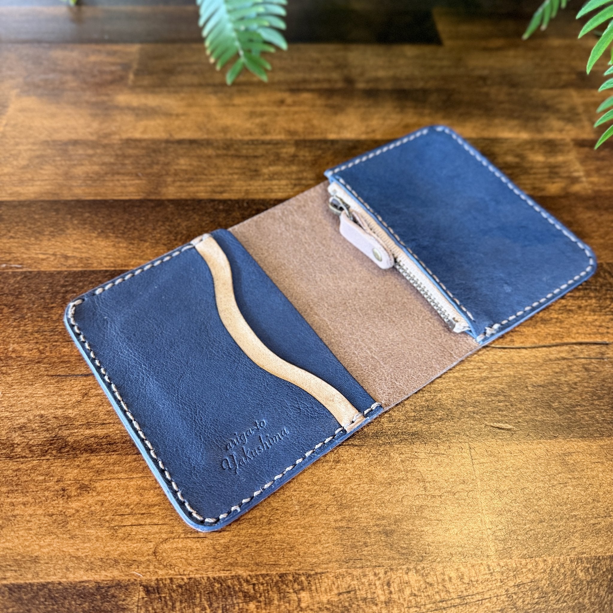 【蝦夷鹿革】家計管理Wallet/グレージュ×ネイビーブルー