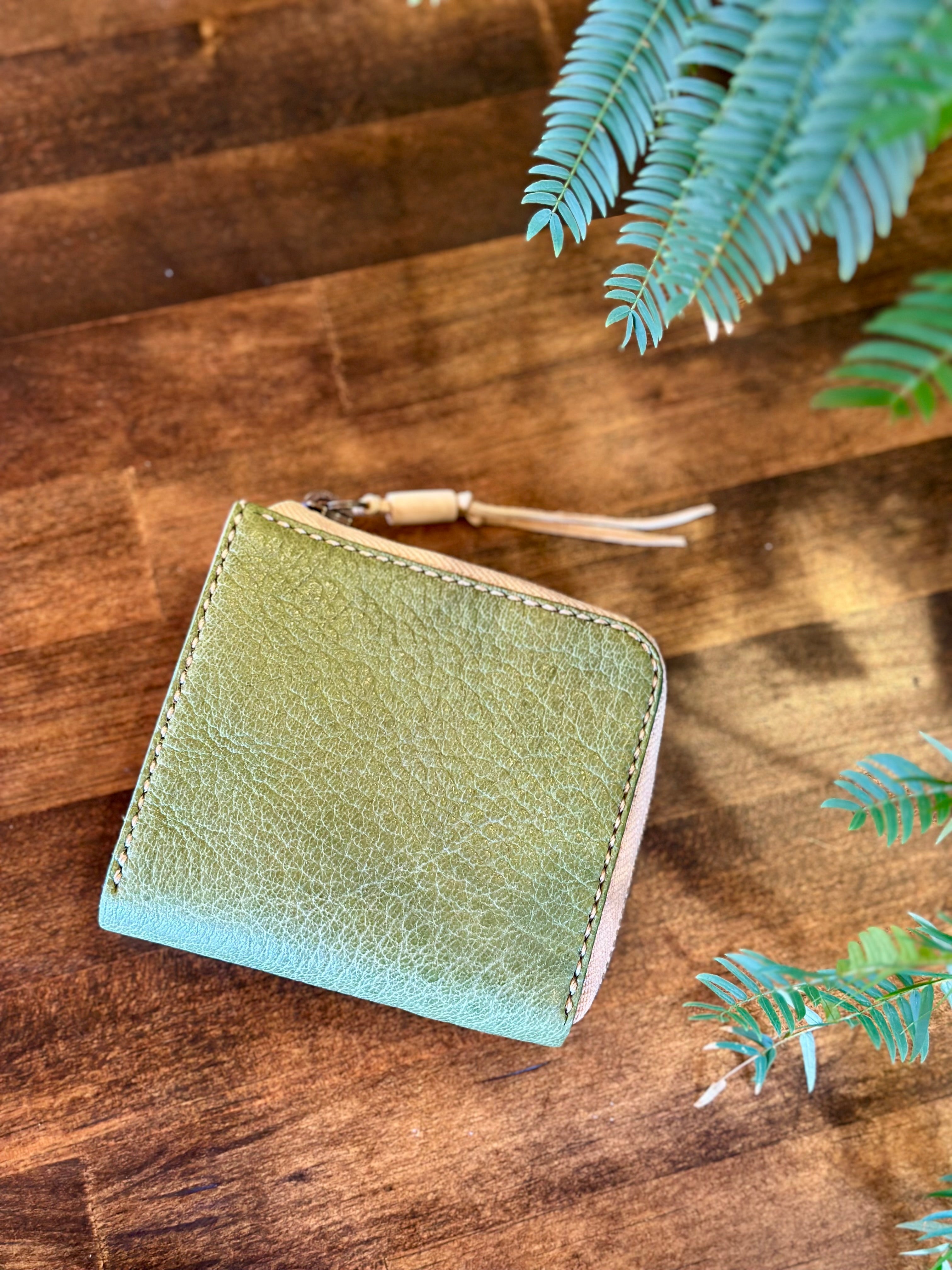 【究極の島財布】ヤクシマ苔色のコンパクト財布