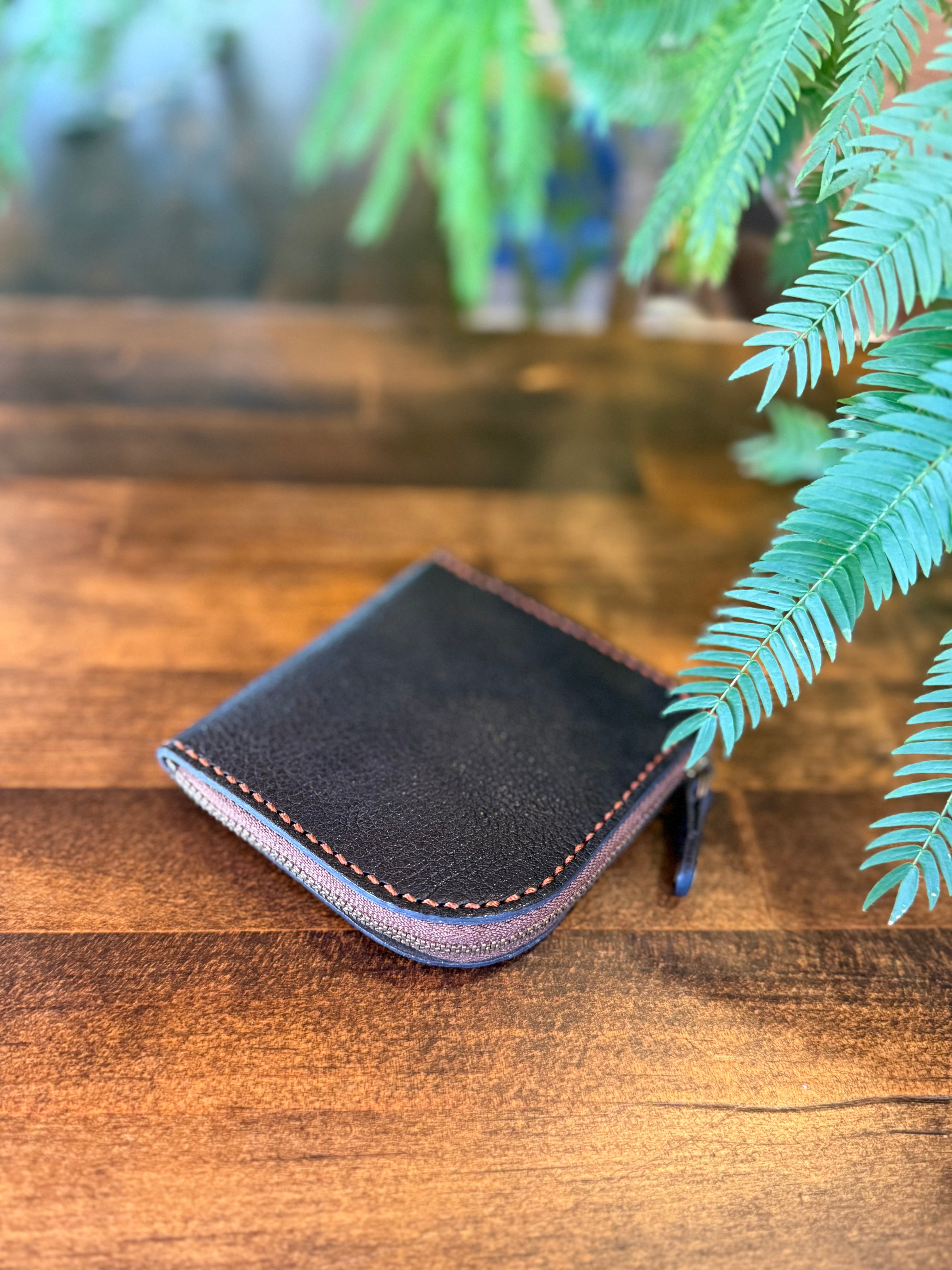 【京鹿革】島財布／ブラック