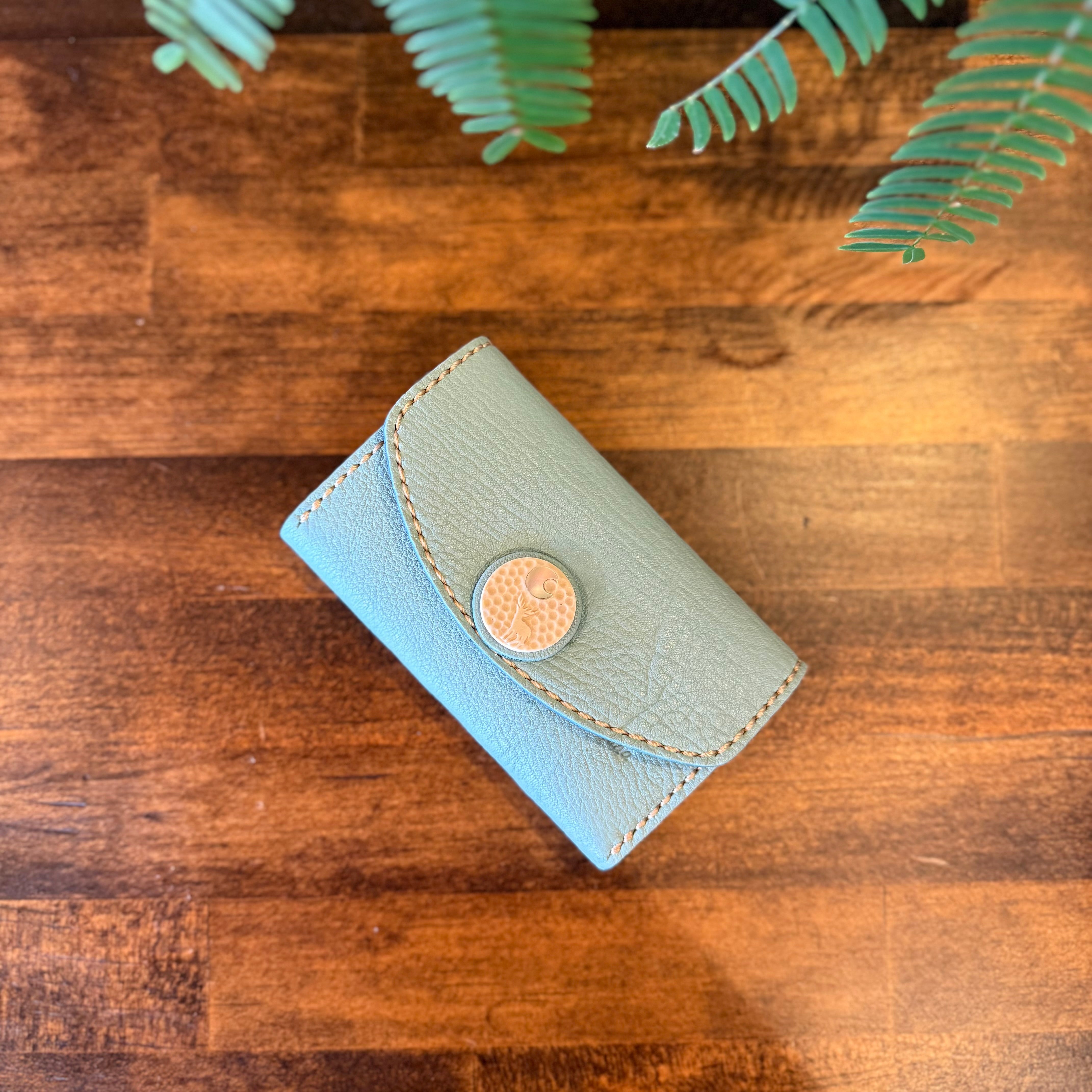 Wallet business card holder (Horns with Yakushika relief and luminous shell crescent moon)