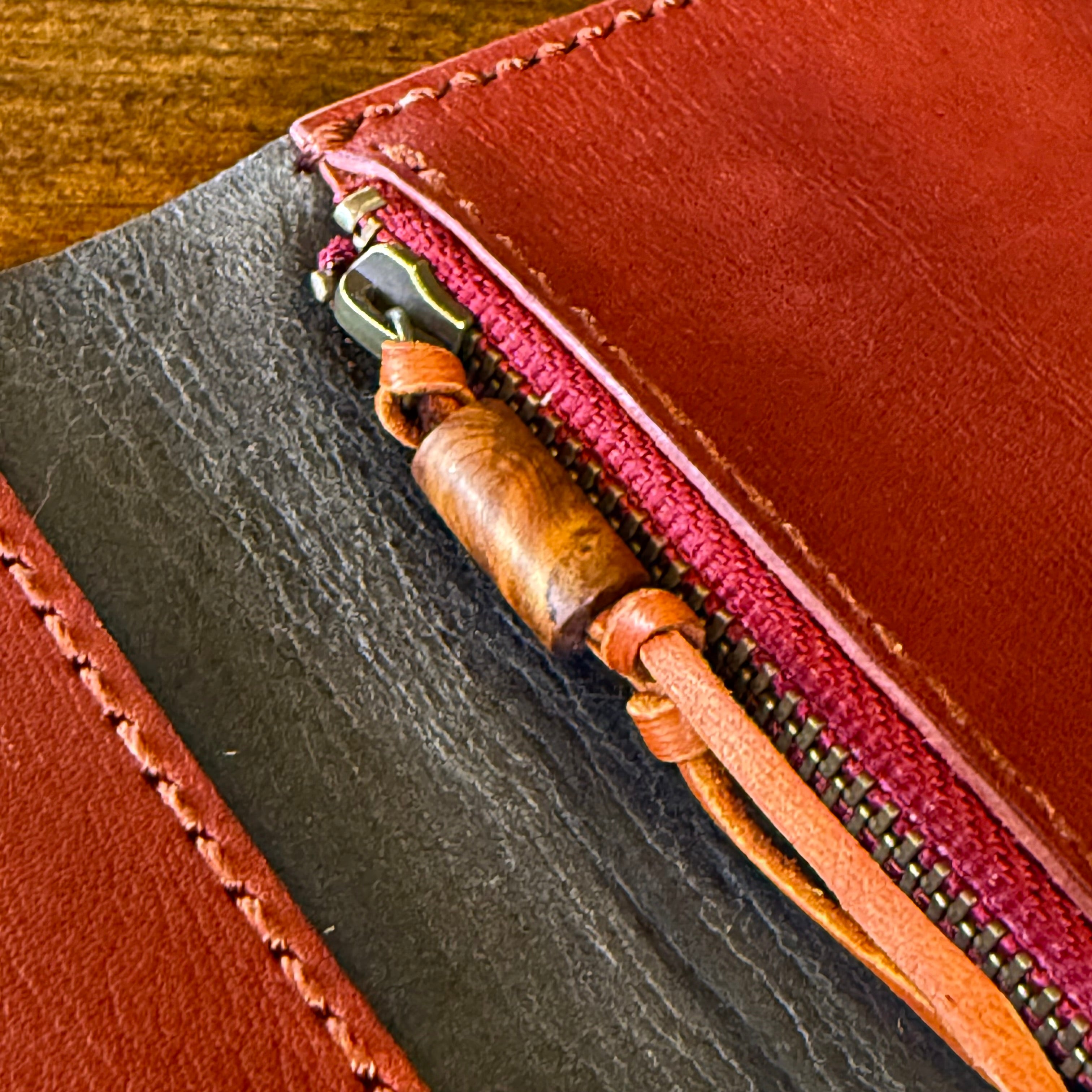 【屋久鹿革】スマートウォレット（カーキ×ワイン）