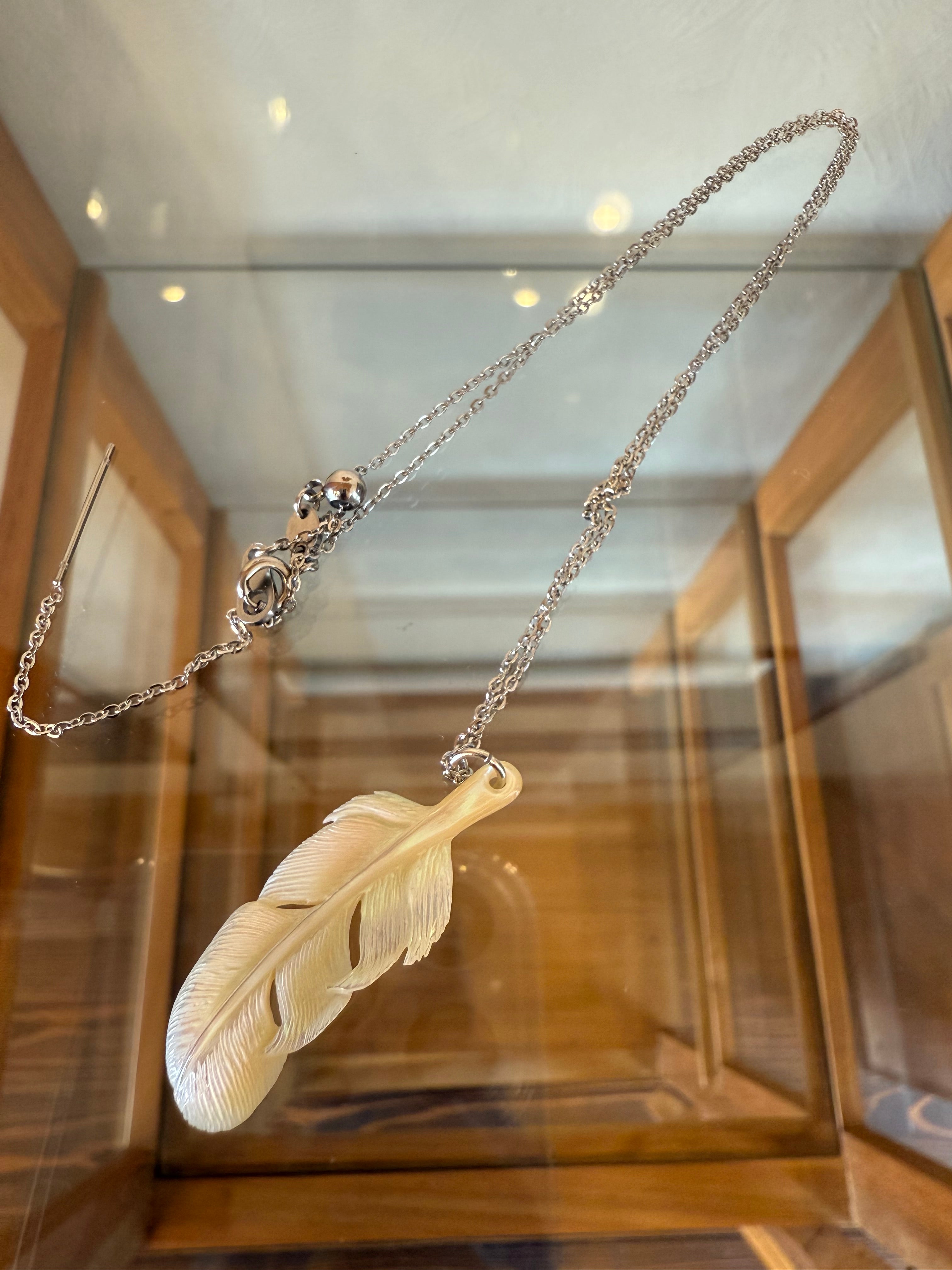 フェザー(夜光貝)ネックレス