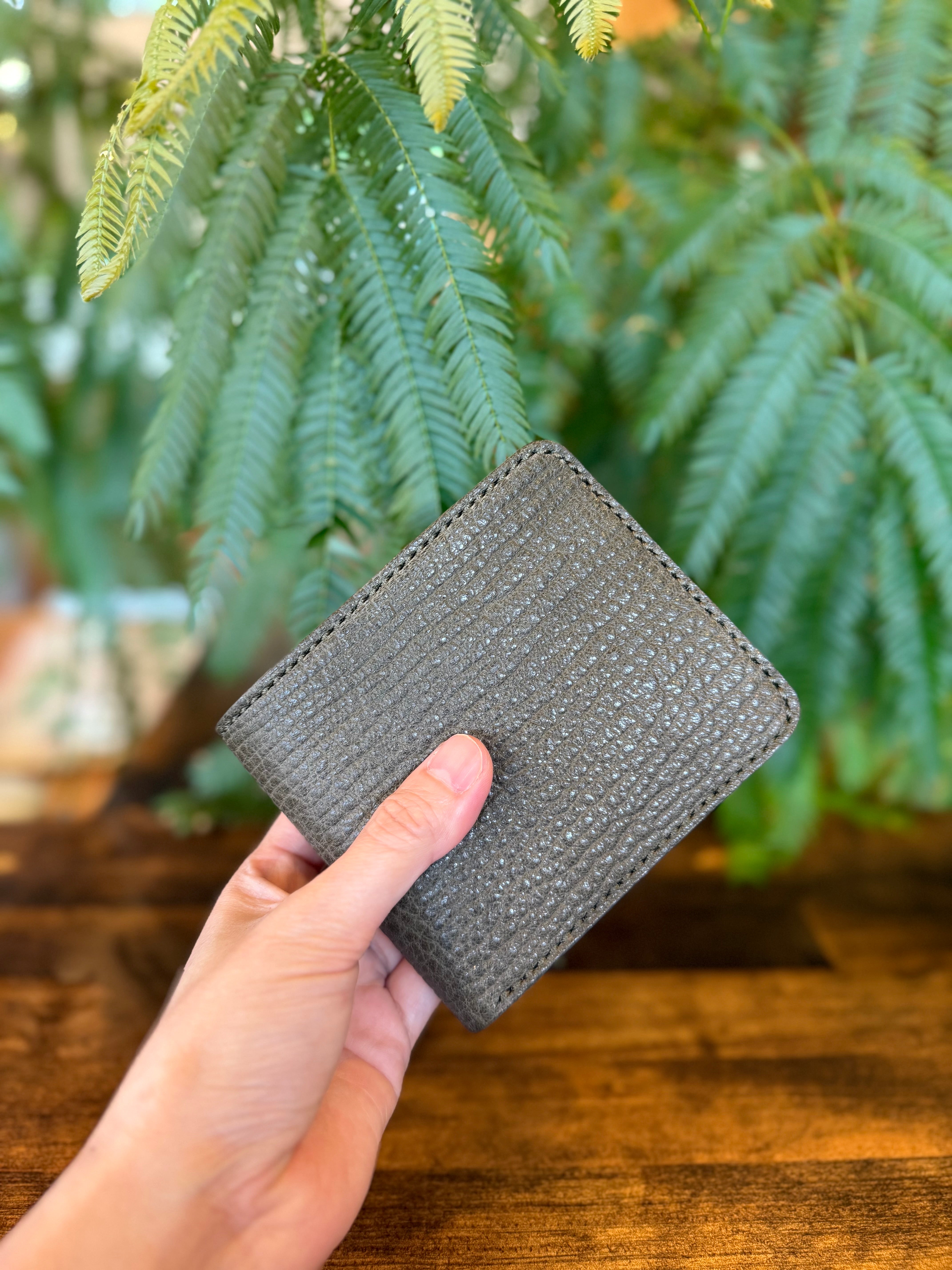 【屋久鹿革】二つ折り財布(夜森)