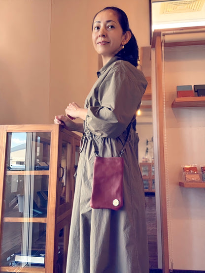 スマホサコッシュ・栃木レザー×屋久鹿レザー(ワイン)