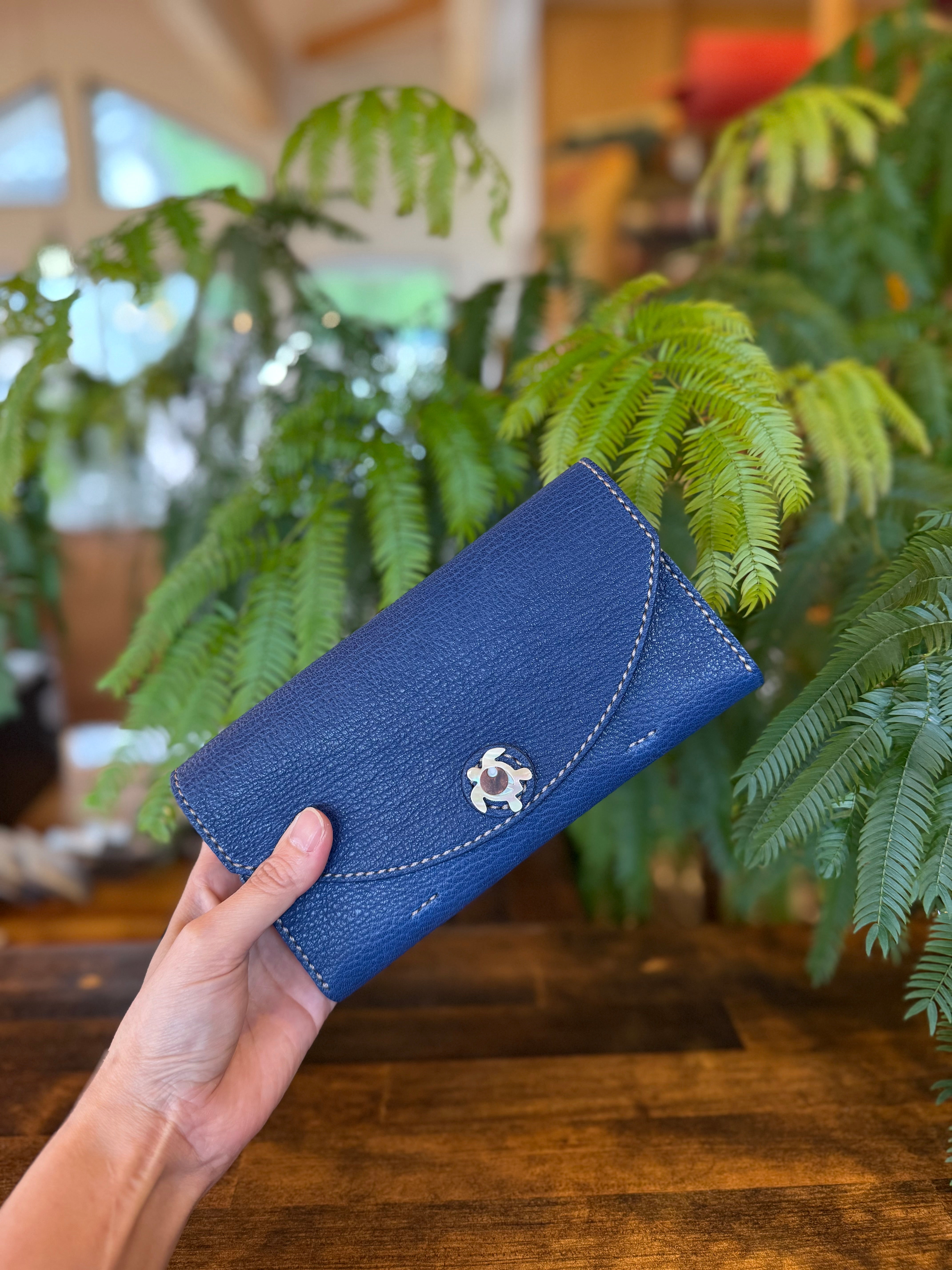 【蝦夷鹿革】ウミガメのロングウォレット(ブルー)【受注生産】