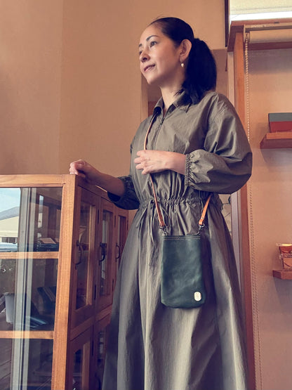 スマホサコッシュ・栃木レザー×屋久鹿レザー(グリーン)