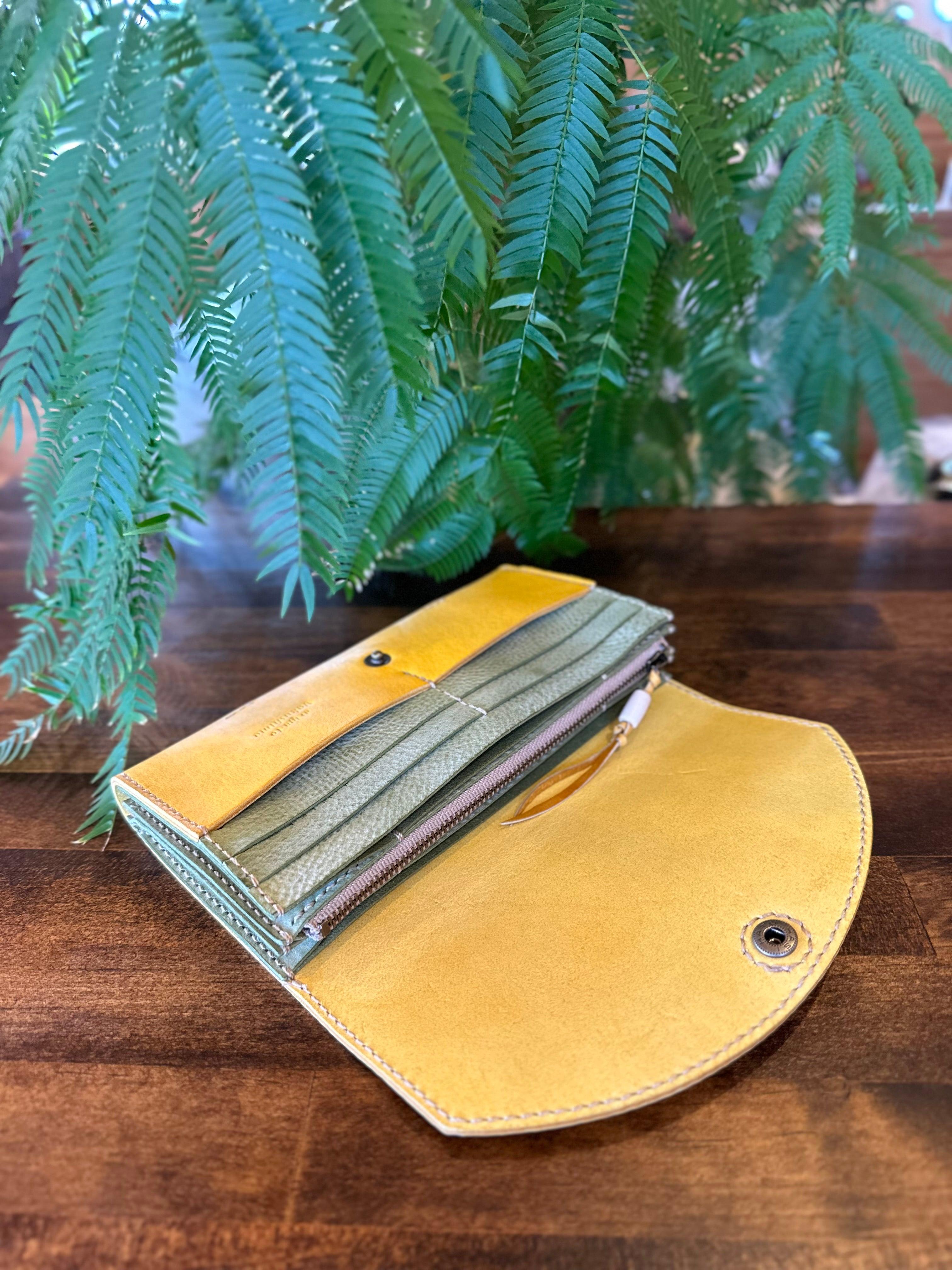 【屋久鹿革】ヤクシカと三日月のロングウォレット(一粒万倍日)【受注生産】