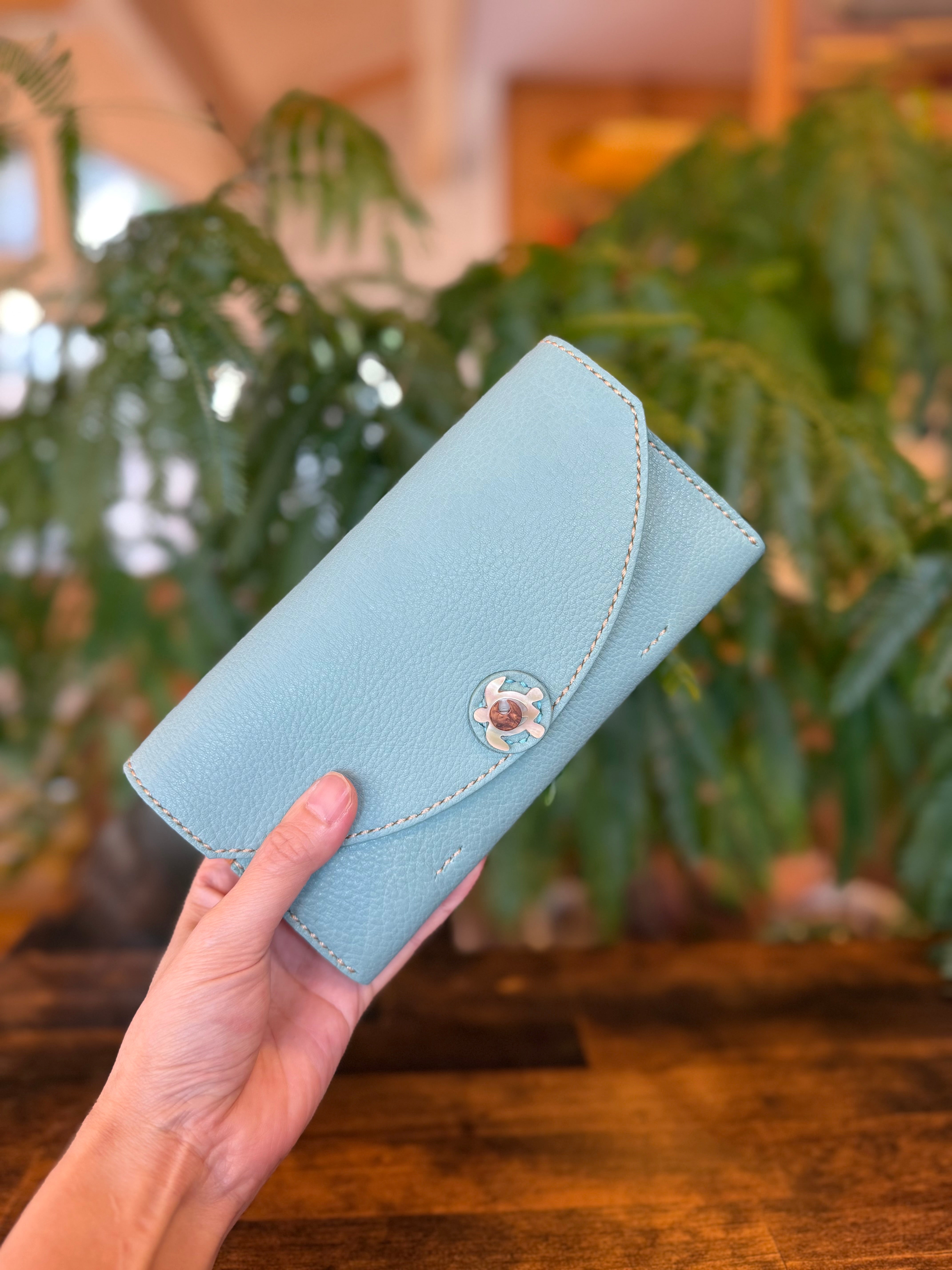 ウミガメのロングウォレット(ターコイズ×ライトキャメル)