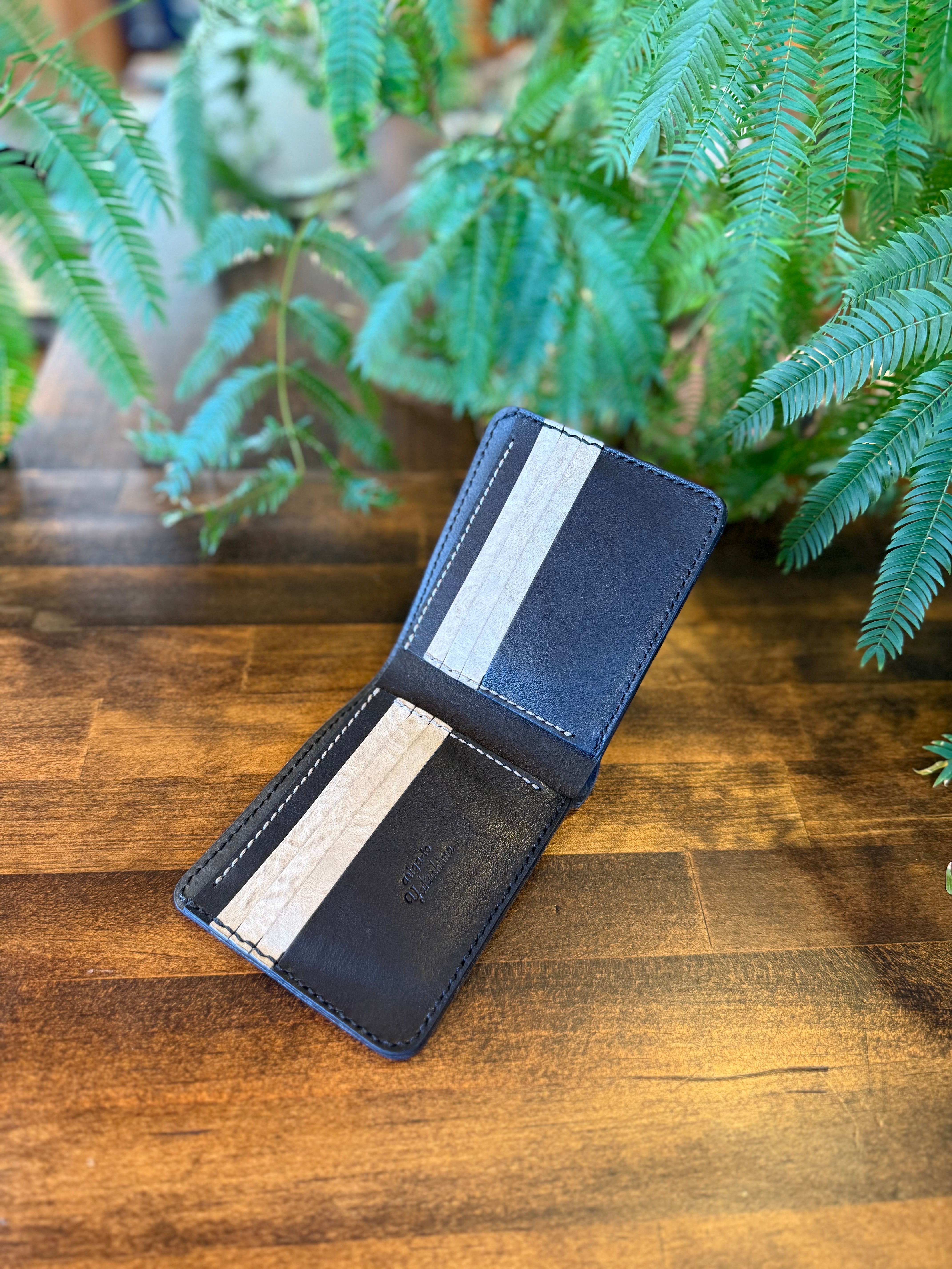 【京鹿革】二つ折り財布「黒味岳」