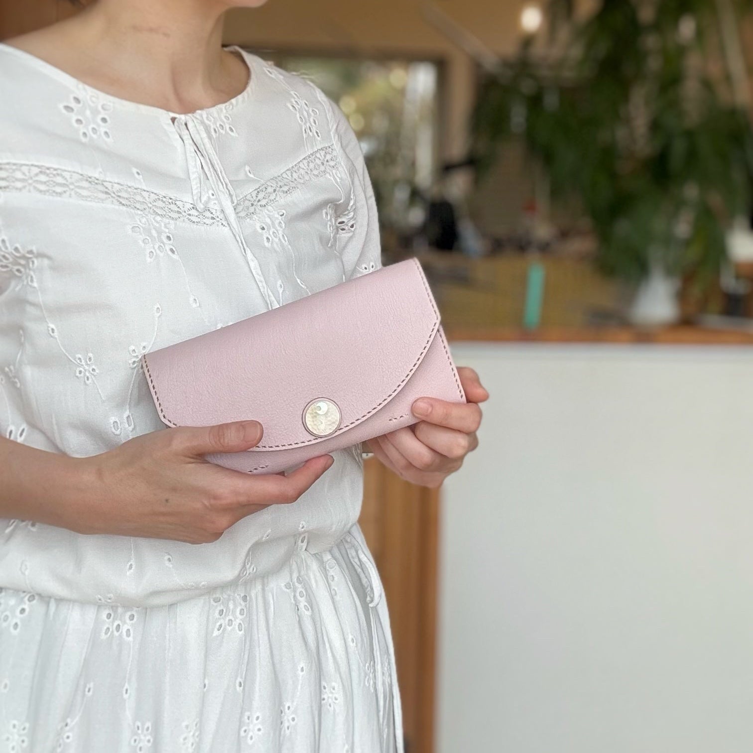 Yakushima Deer Leather Long Wallet – Sika & Crescent Moon (Dusty Pink)