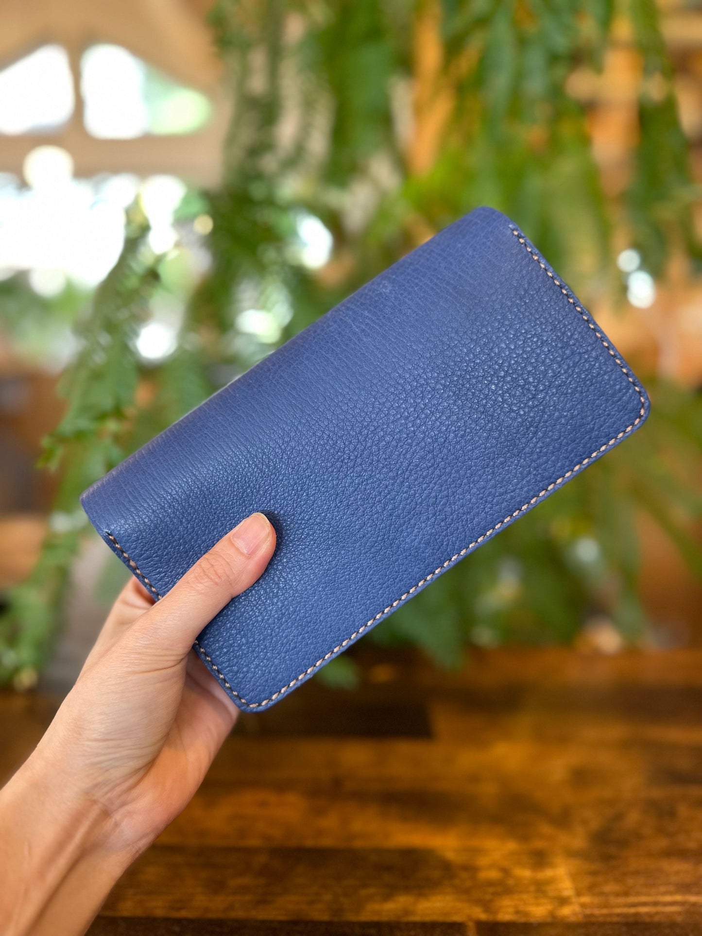 Clutch bag style long wallet (Yakukai)