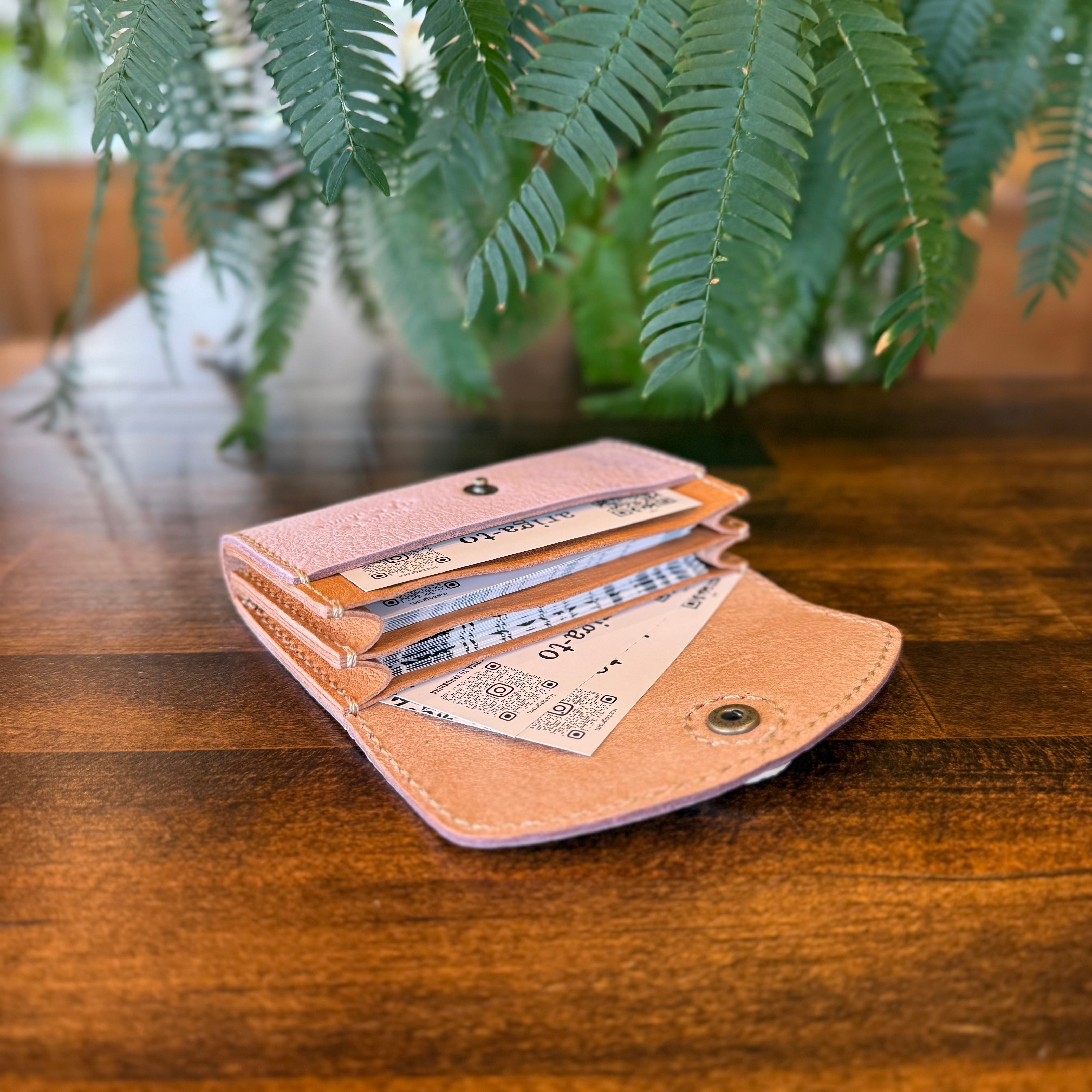 Wallet business card holder (Horns with Yakushika relief and luminous shell crescent moon)