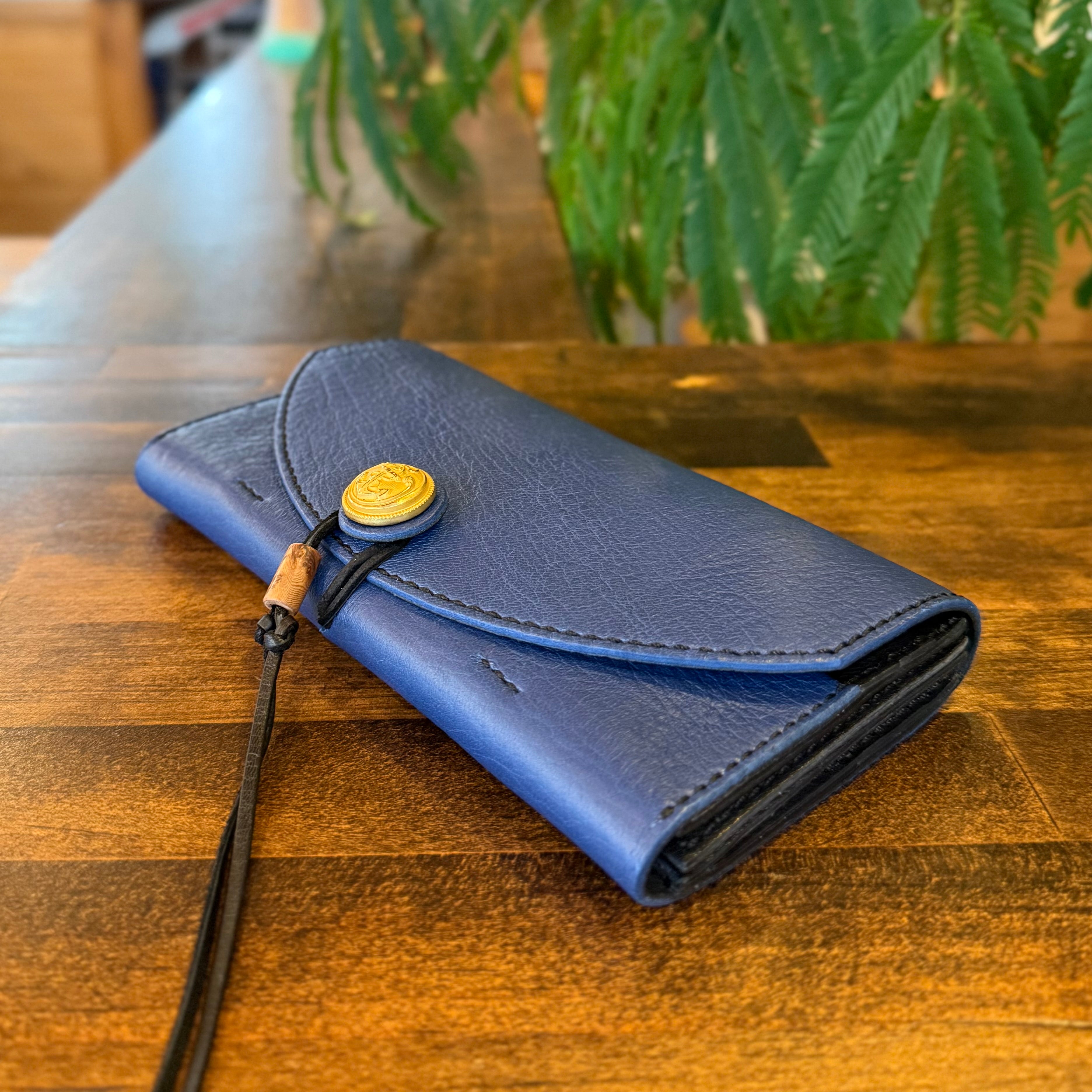 Ezo Deer Leather Long Wallet – French Navy Antique Button