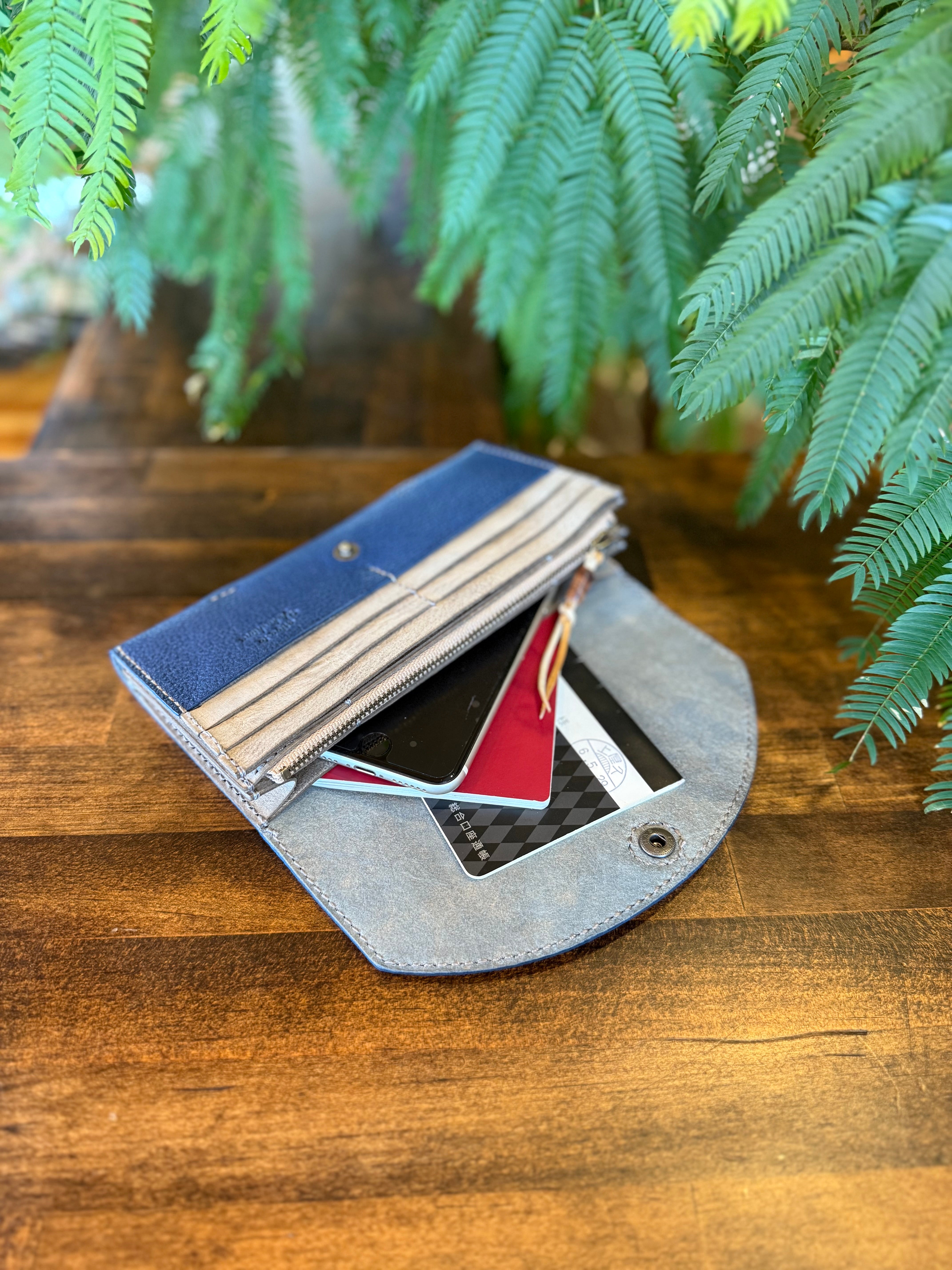 【蝦夷鹿革】ウミガメのロングウォレット(ブルー)【受注生産】