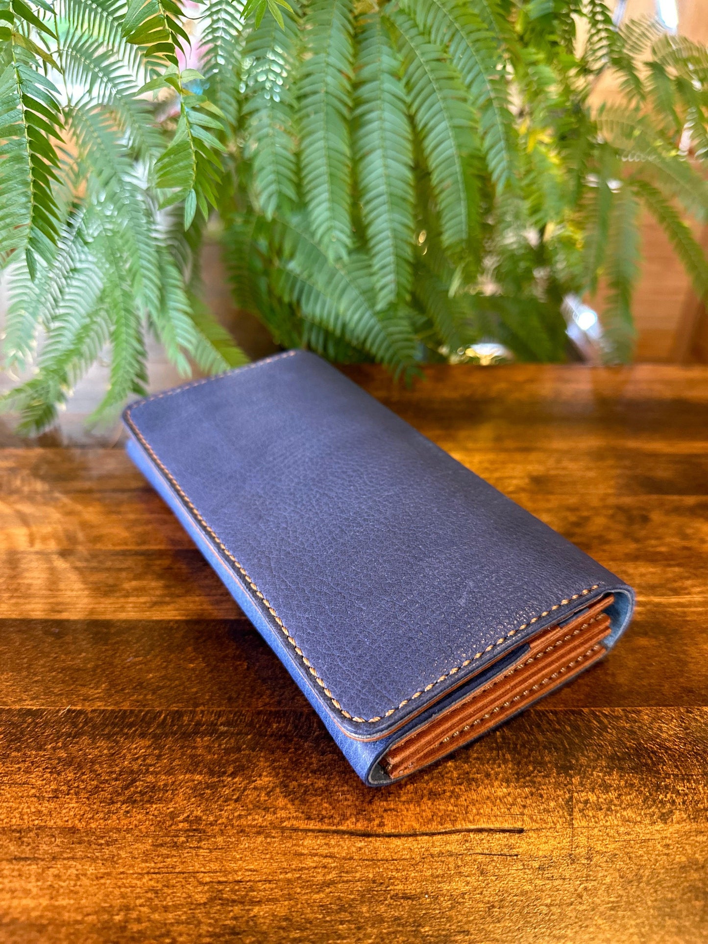 Clutch bag style long wallet (Yakukai)