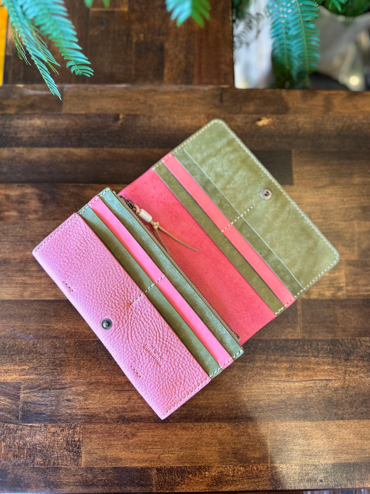 Clutch-style long wallet (cherry blossom)