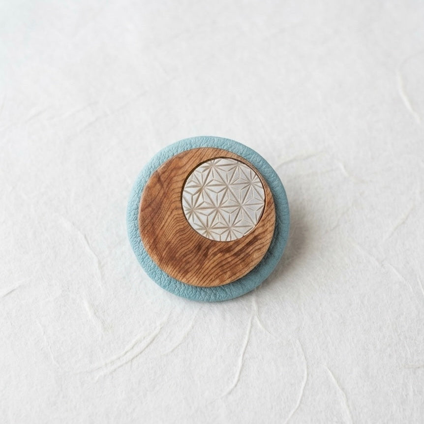 Yakusugi × Yakougai Brooch – Kiriko Pattern with Yakushima Deer Leather