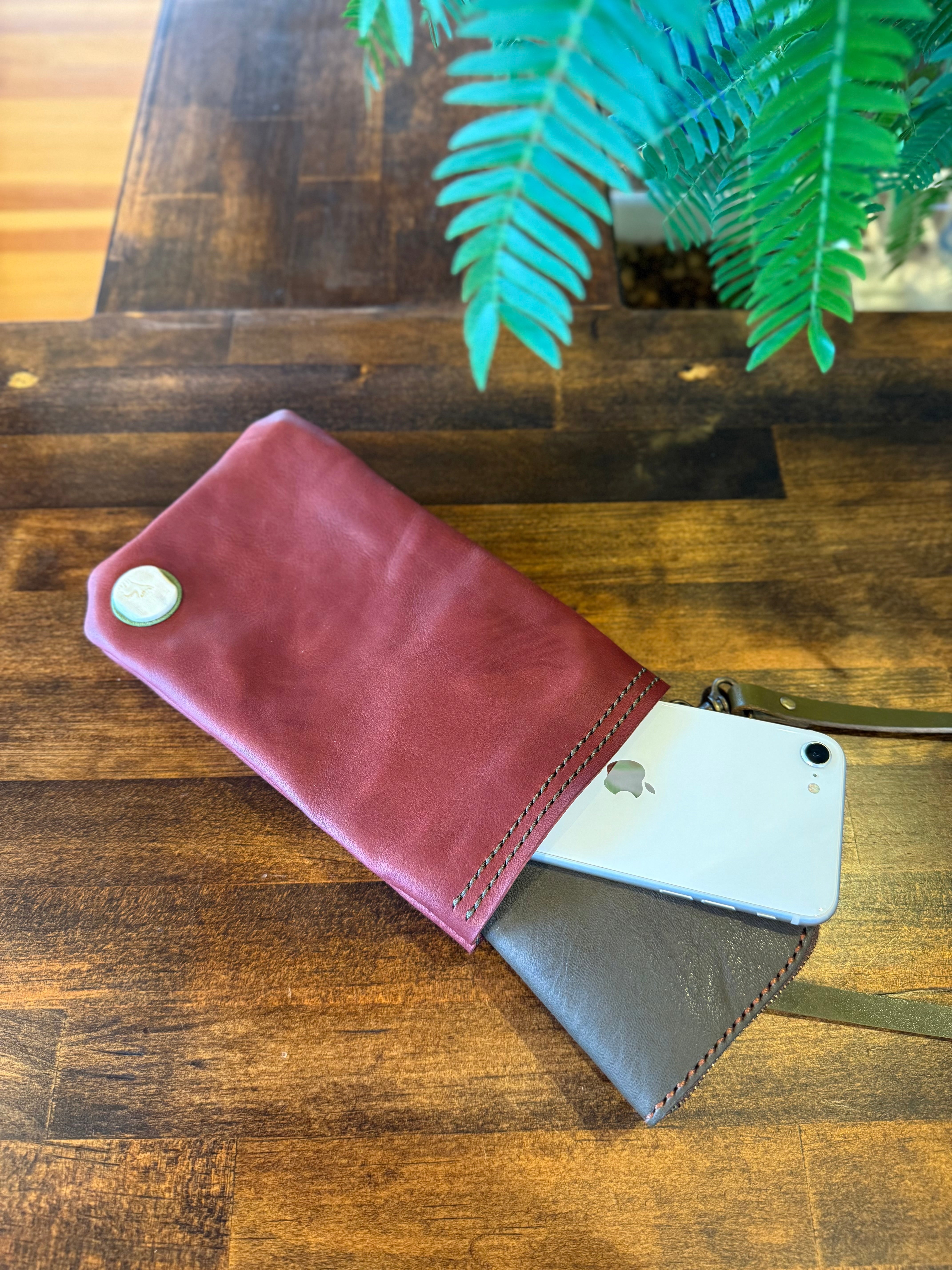 スマホサコッシュ・栃木レザー×屋久鹿革(ワイン)