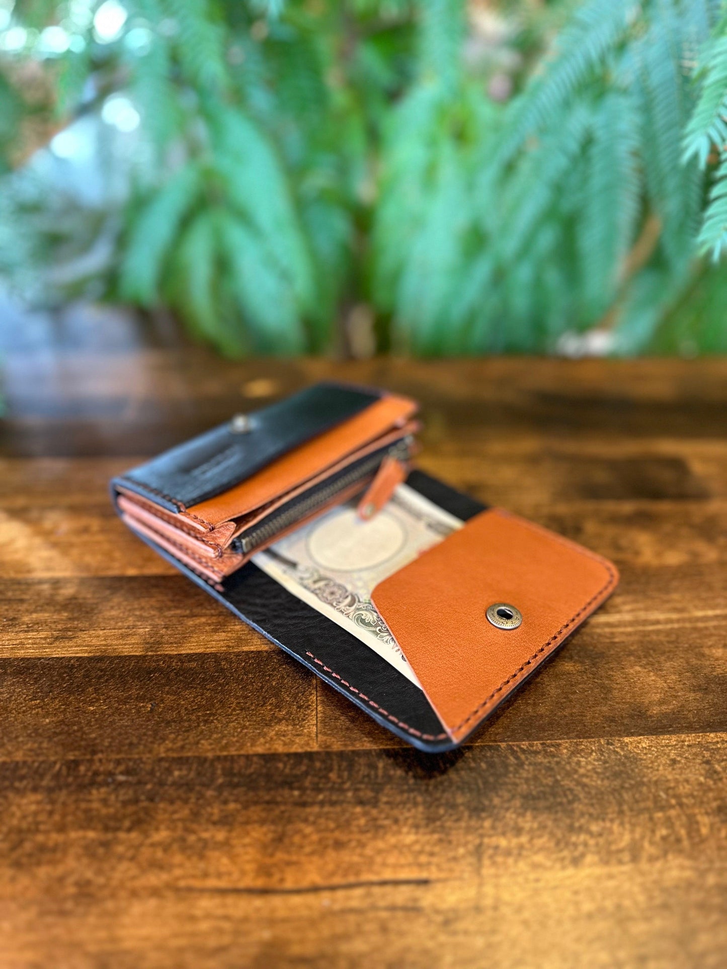 Small wallet (black x brown)