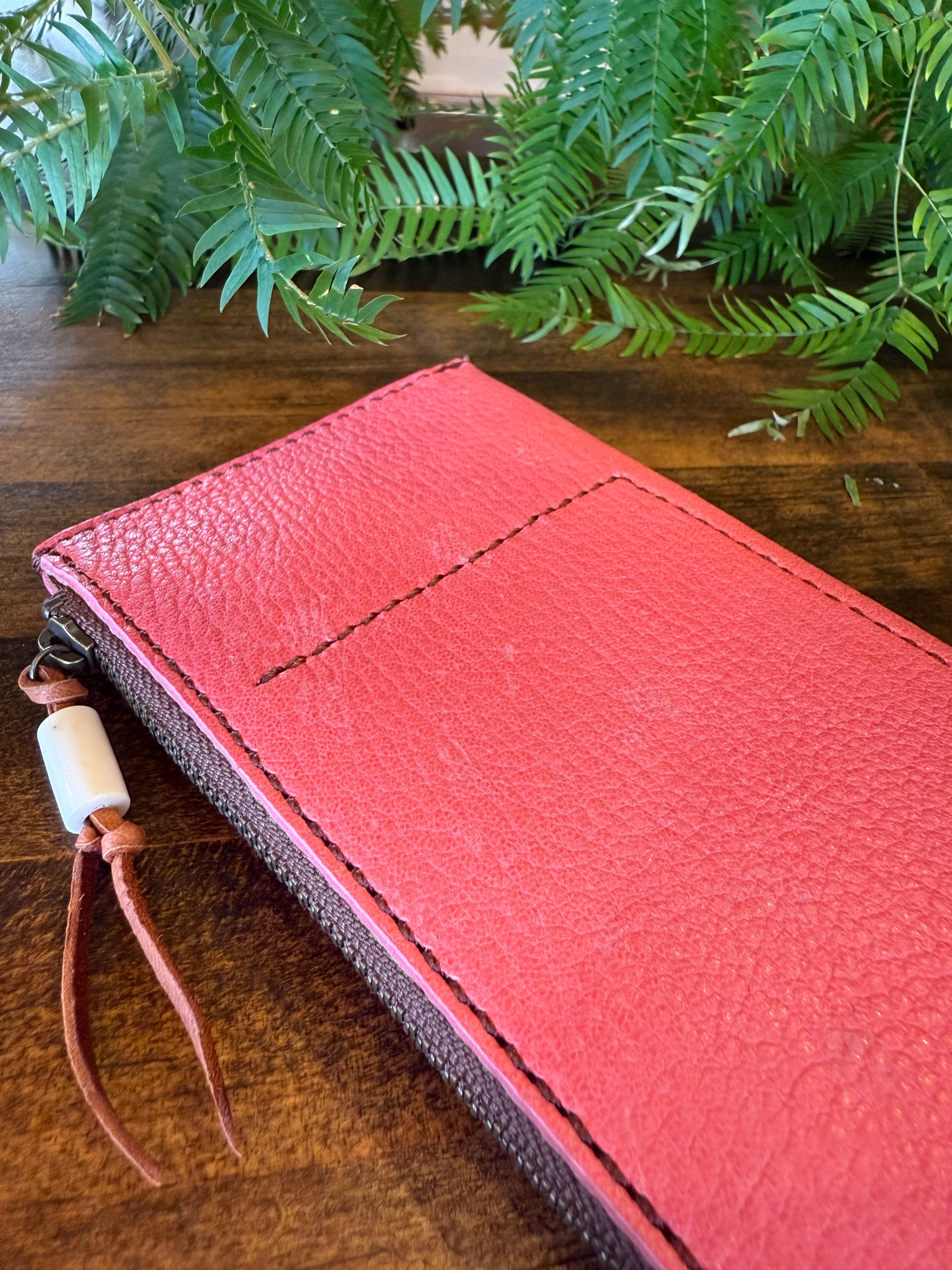 【屋久鹿革】島財布セミロング(カードポケット・屋久杉と夜光貝の切子柄ボタン付)