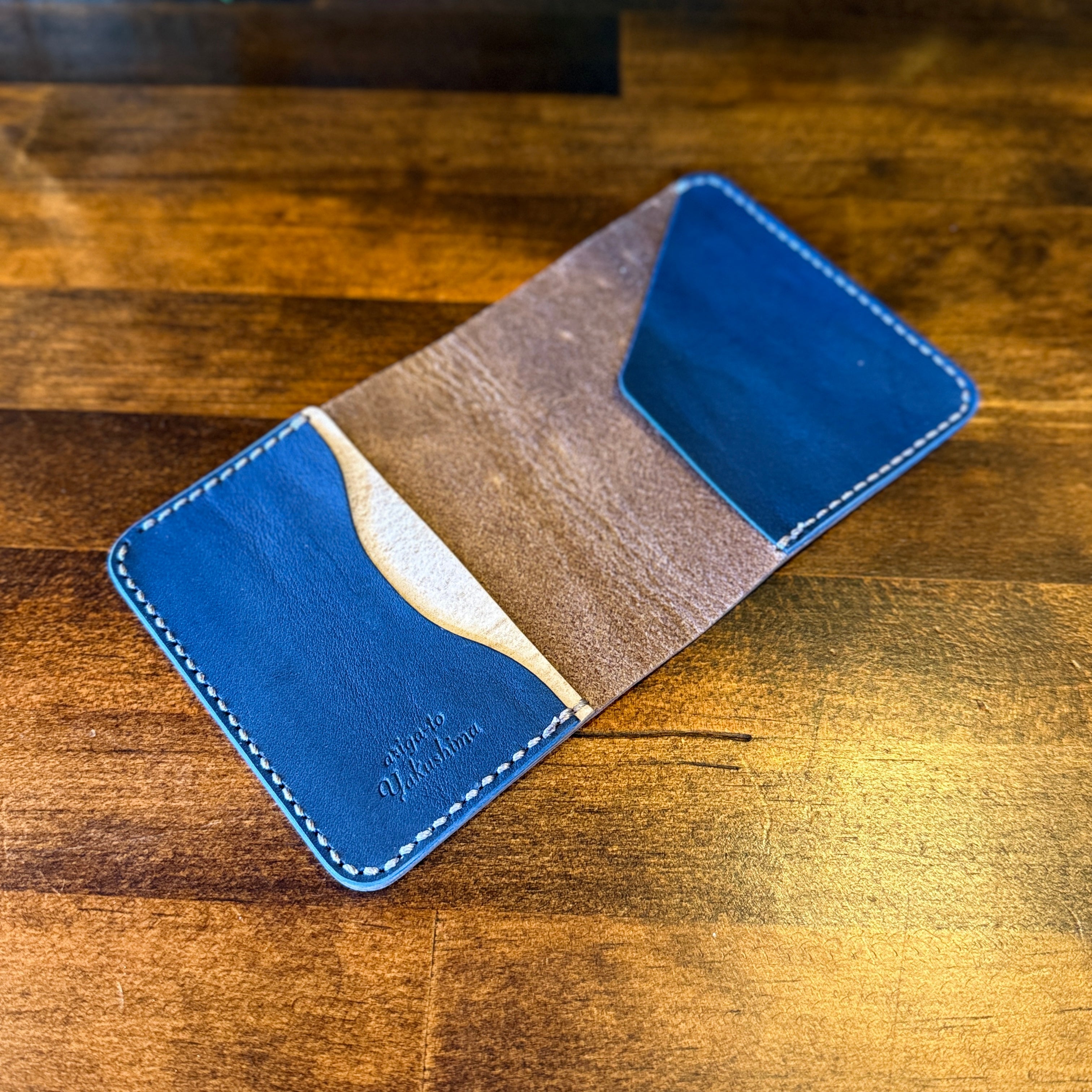 【蝦夷鹿革】家計管理Wallet／グレージュ×ネイビーブルー