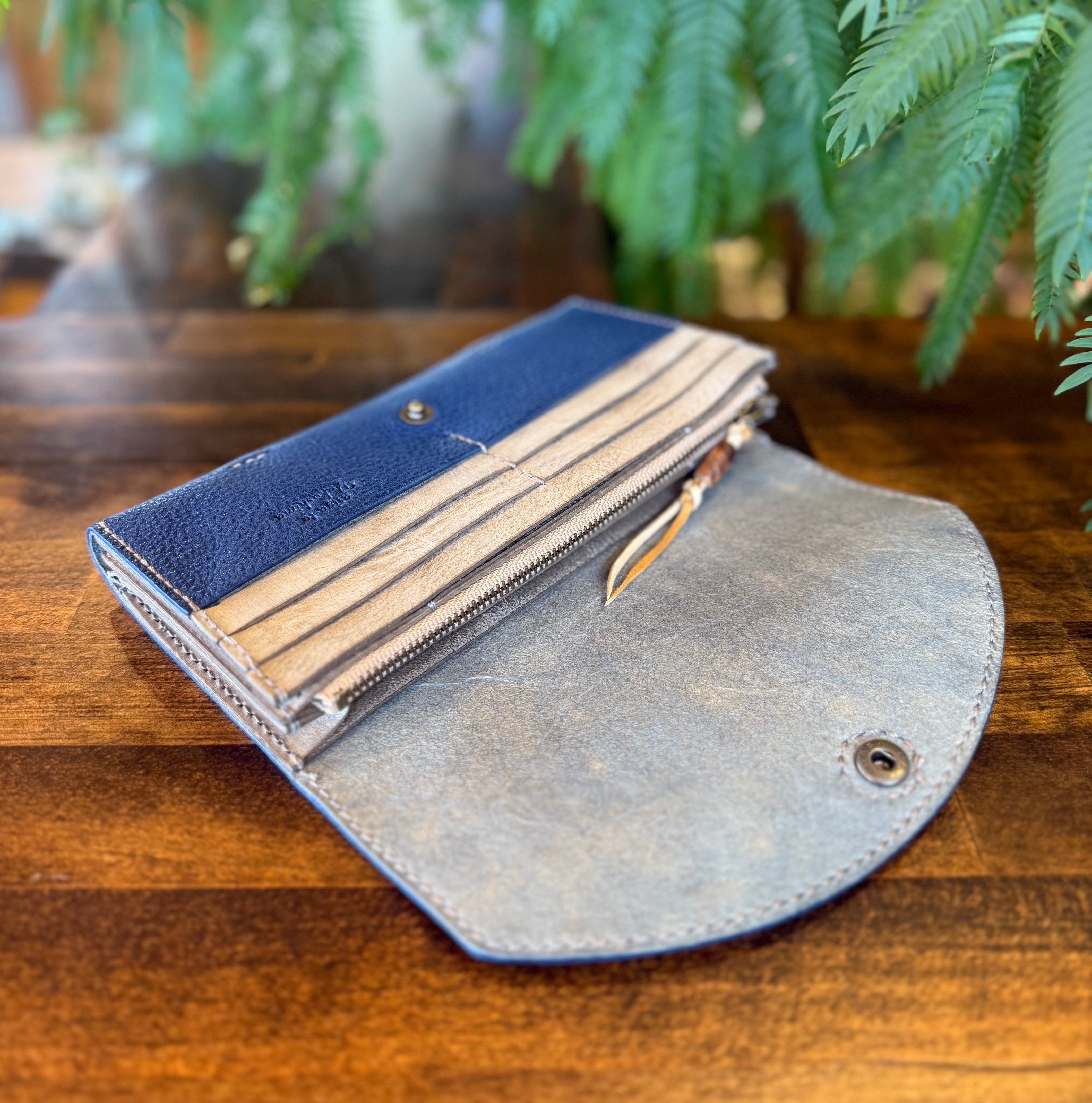 【蝦夷鹿革】ウミガメのロングウォレット(ブルー)【受注生産】