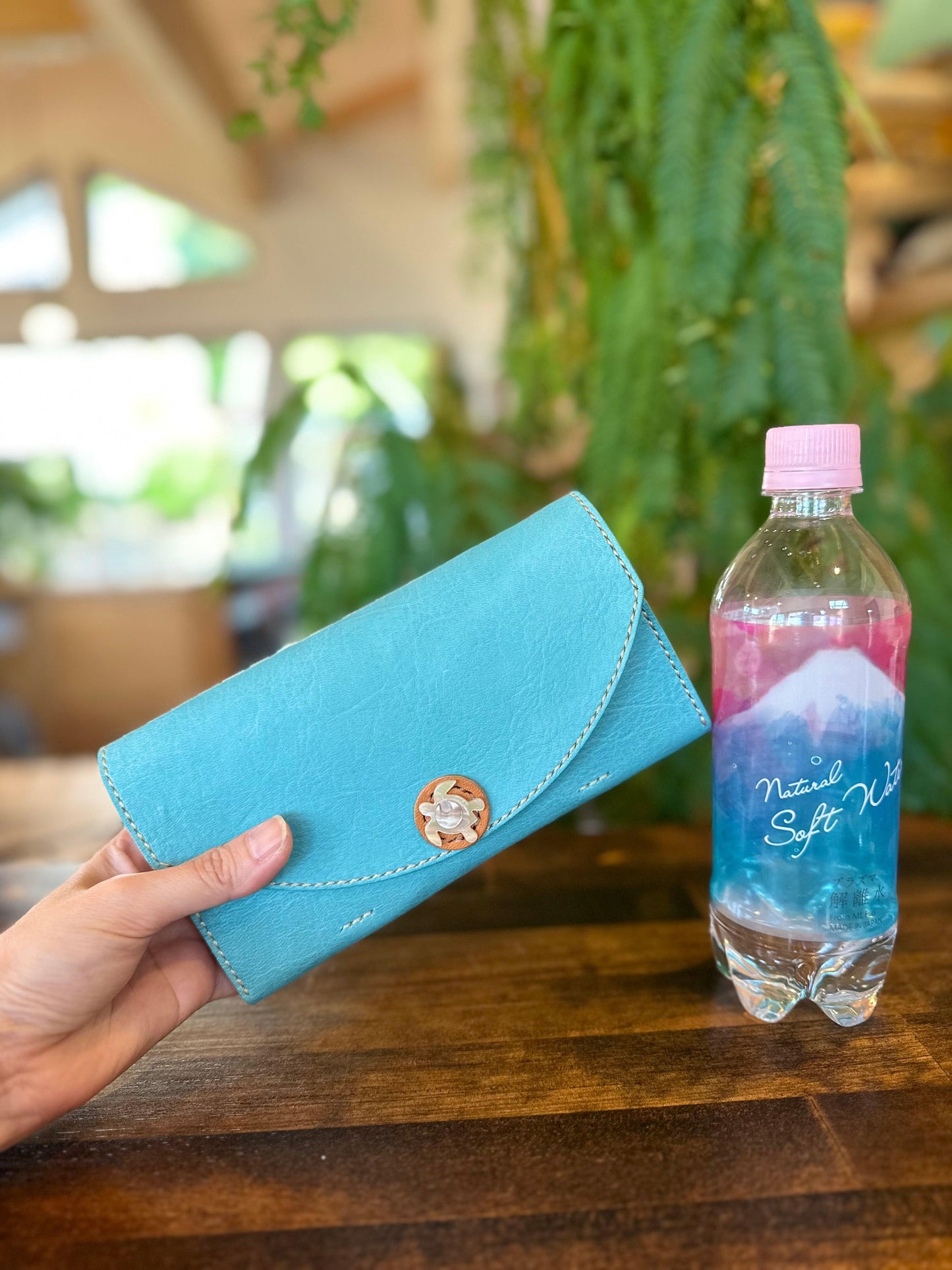 Sea turtle long wallet (turquoise x light camel)