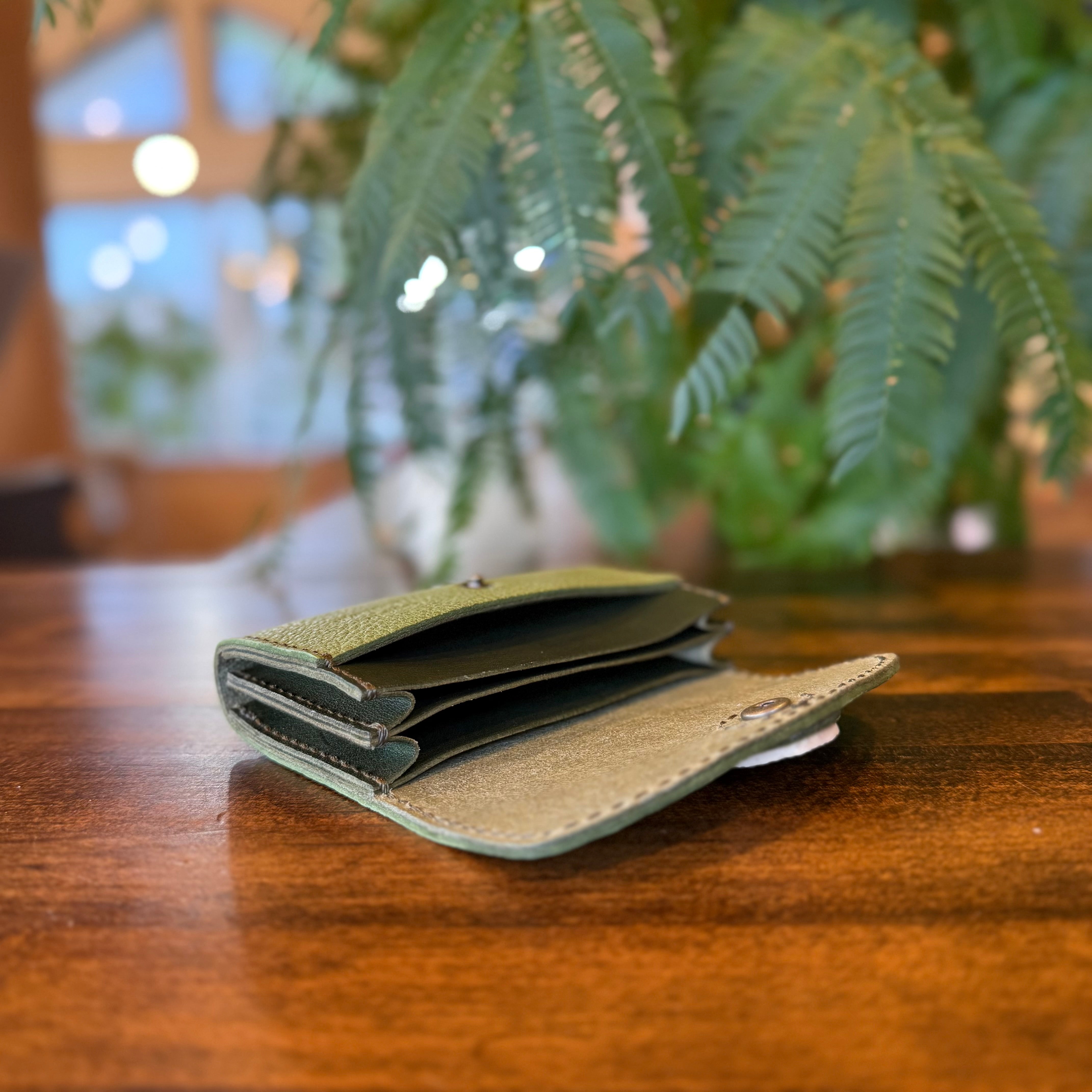 Wallet business card holder (Horns with Yakushika relief and luminous shell crescent moon)