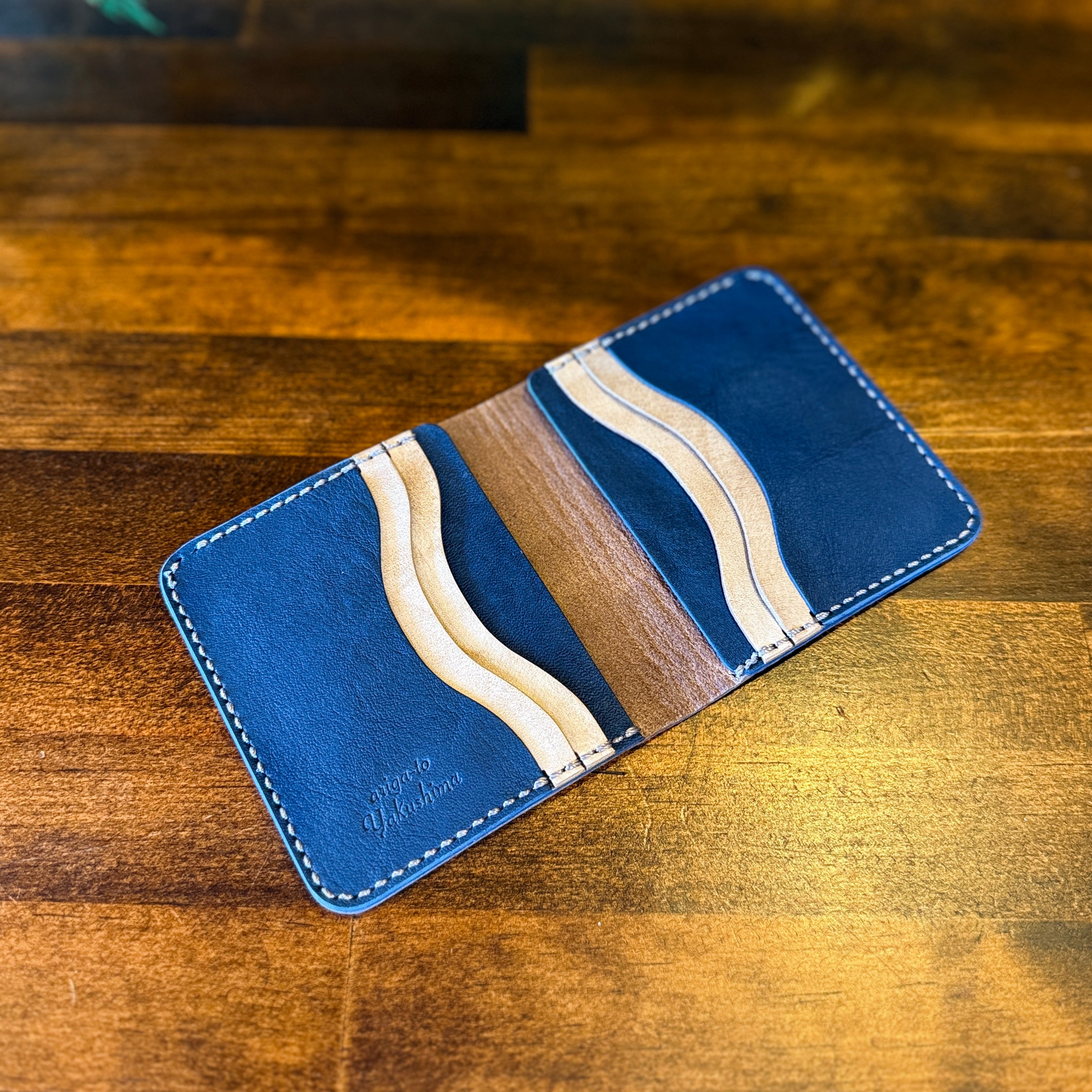 【蝦夷鹿革】家計管理Wallet／グレージュ×ネイビーブルー