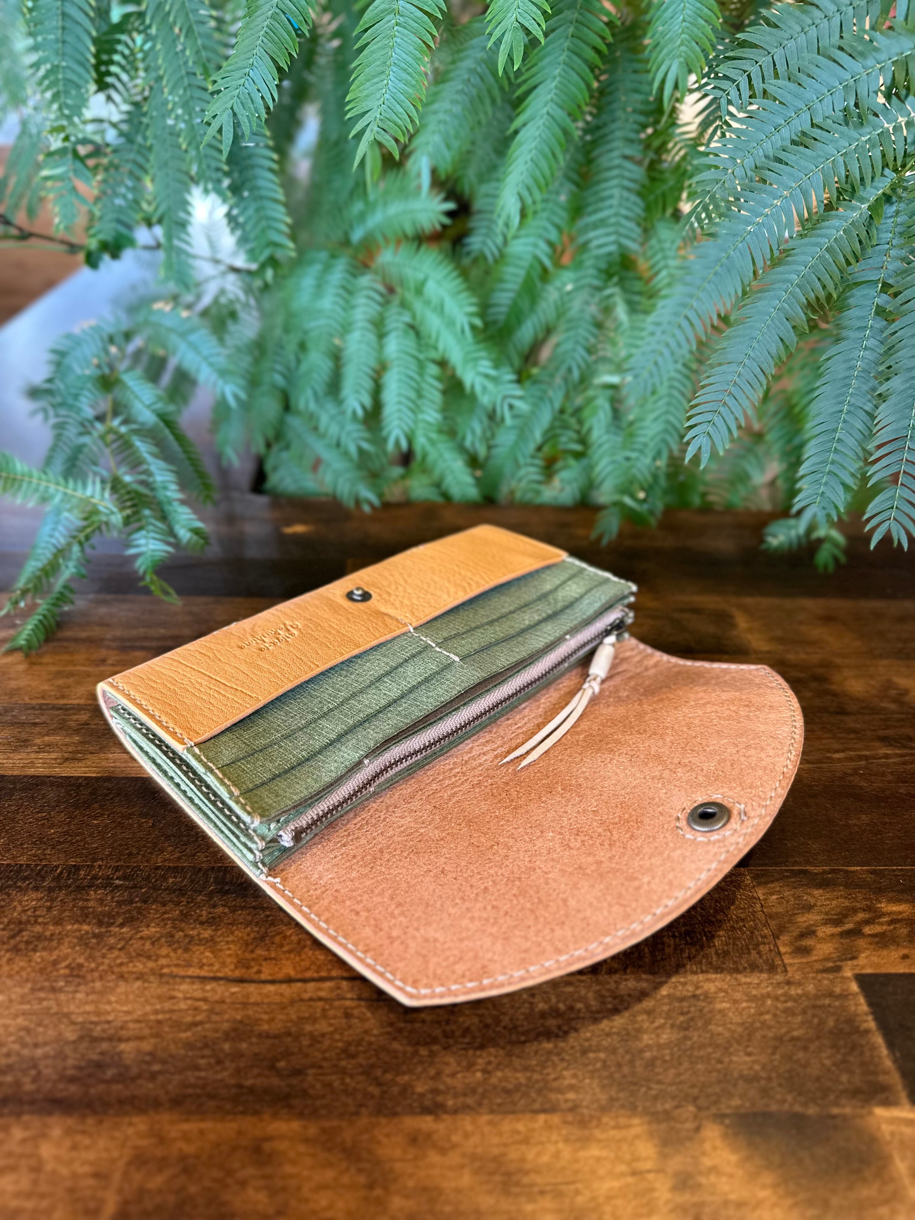 【屋久鹿革】ヤクシカと三日月のロングウォレット【受注生産】