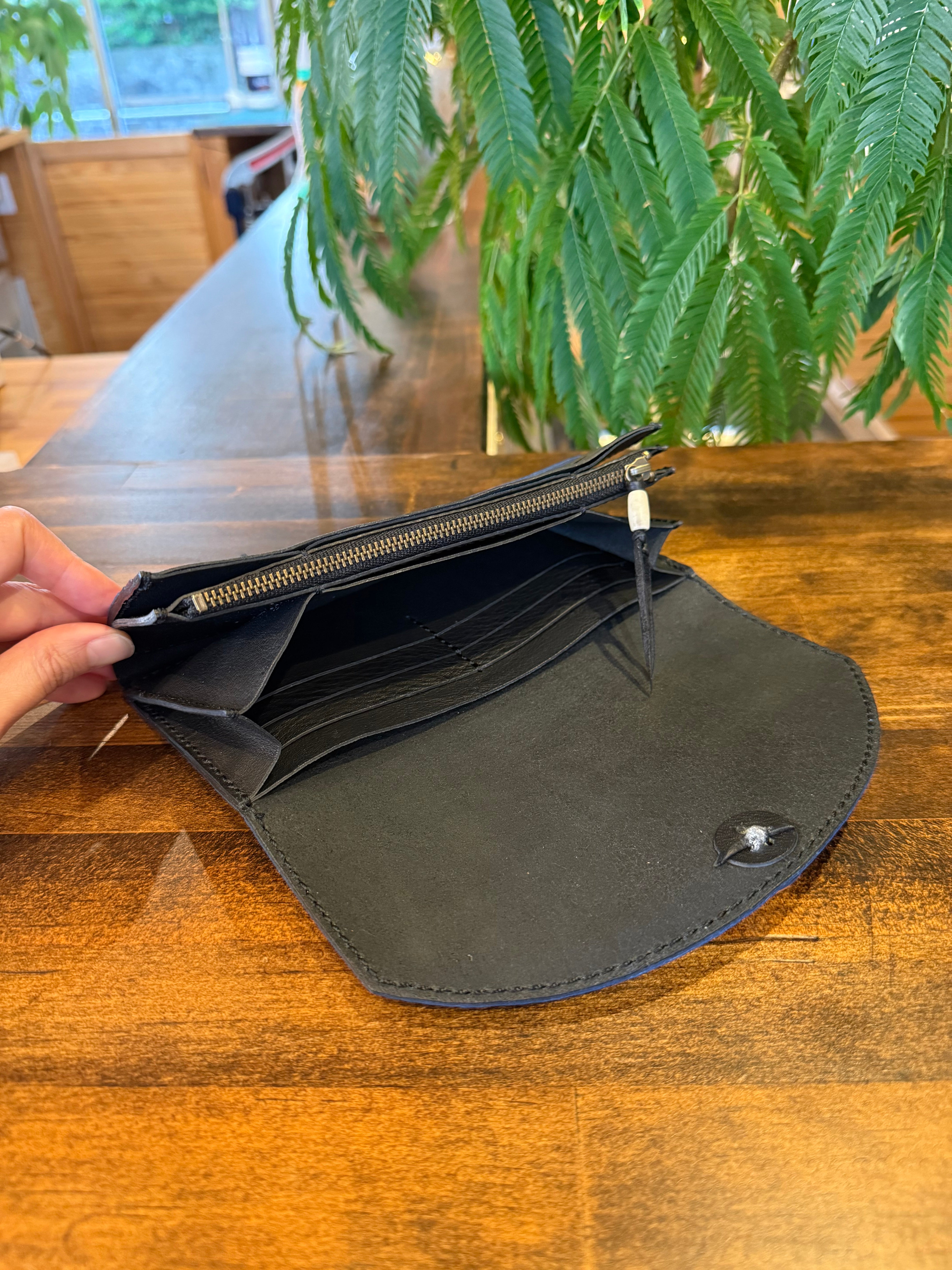 Ezo Deer Leather Long Wallet – French Navy Antique Button