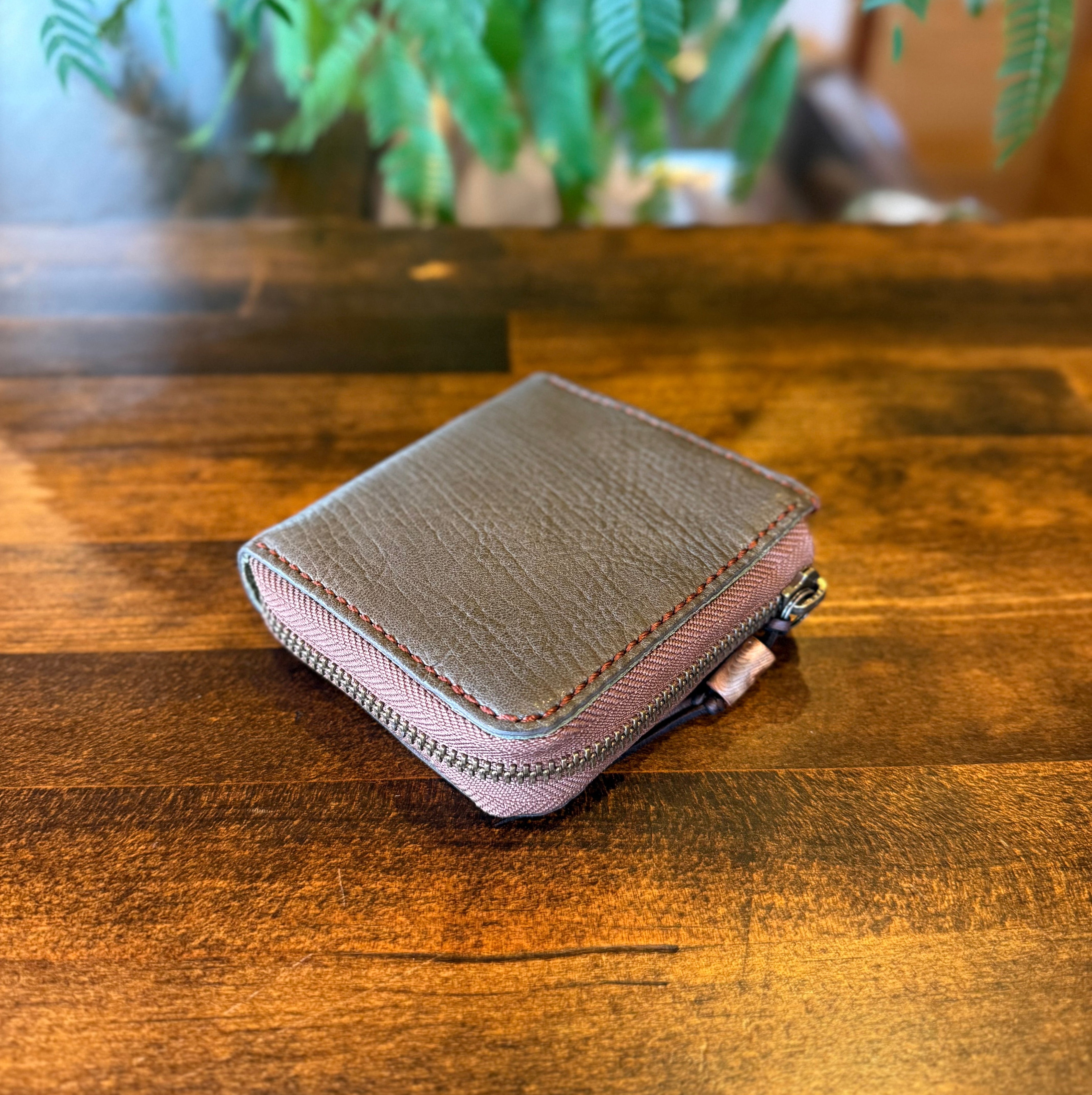 [Yakushika Deer Leather] The Ultimate Island Wallet / Khaki