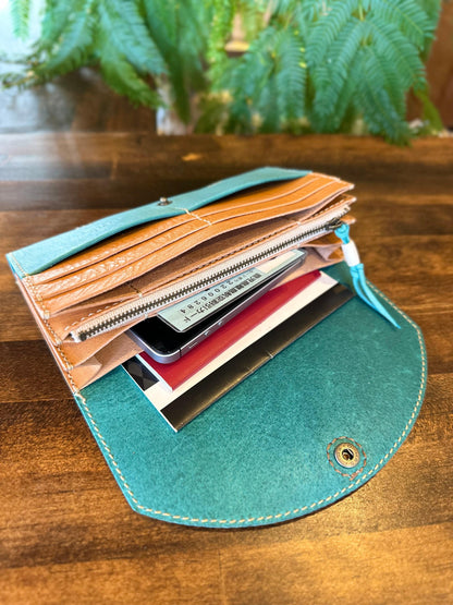 Sea turtle long wallet (turquoise x light camel)